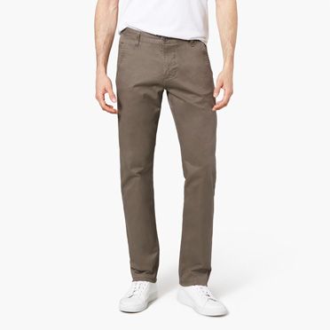 Dockers&reg; Alpha Stretch Khaki, Slim Tapered