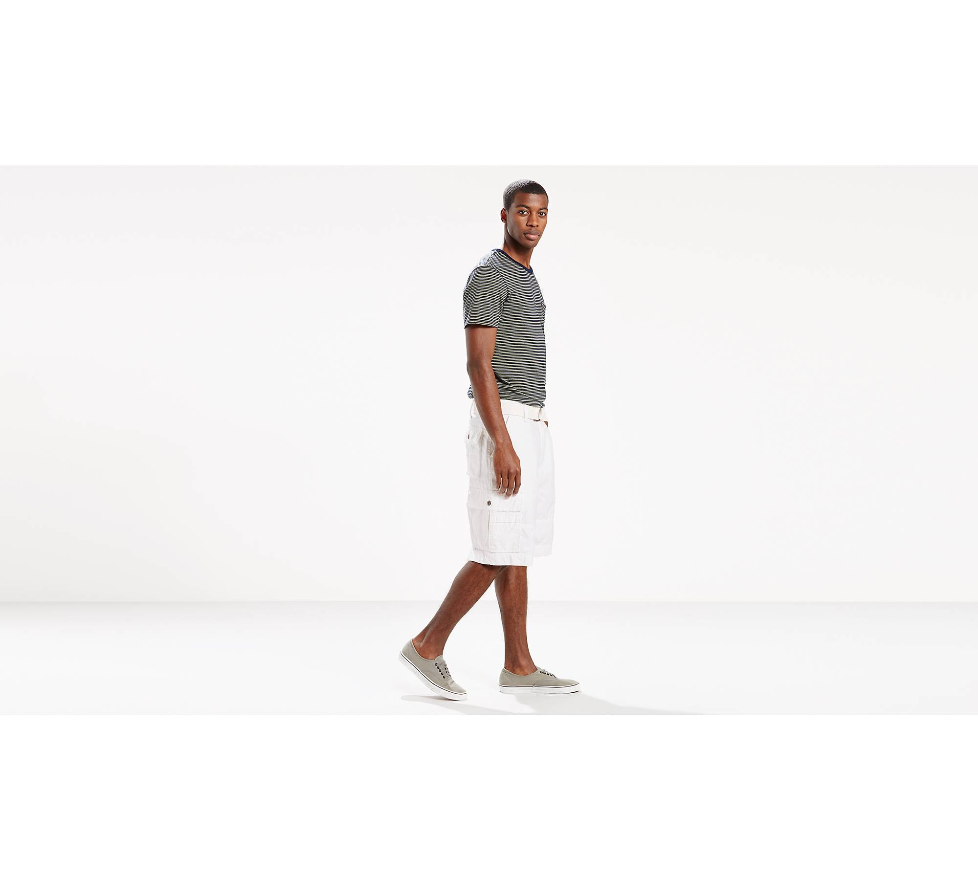 Louis Vuitton Lvse Soft Cargo Shorts White. Size 40