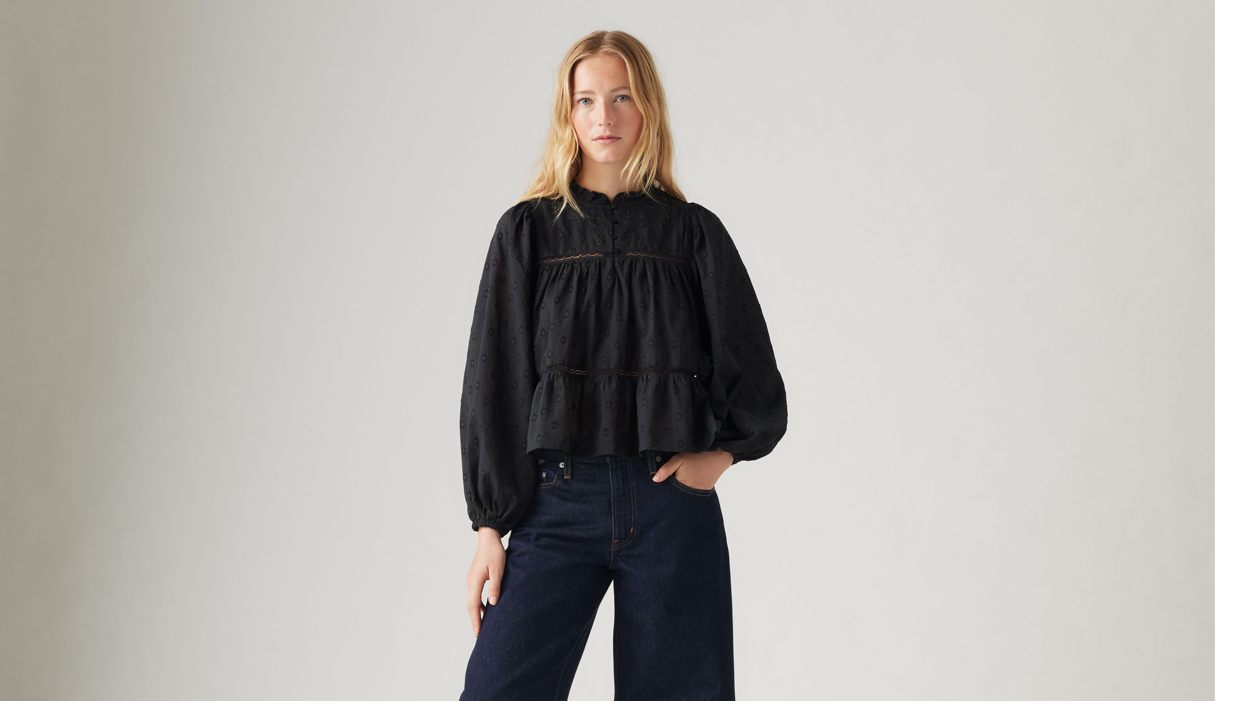 Lucia Blouse - Black | Levi's® CZ