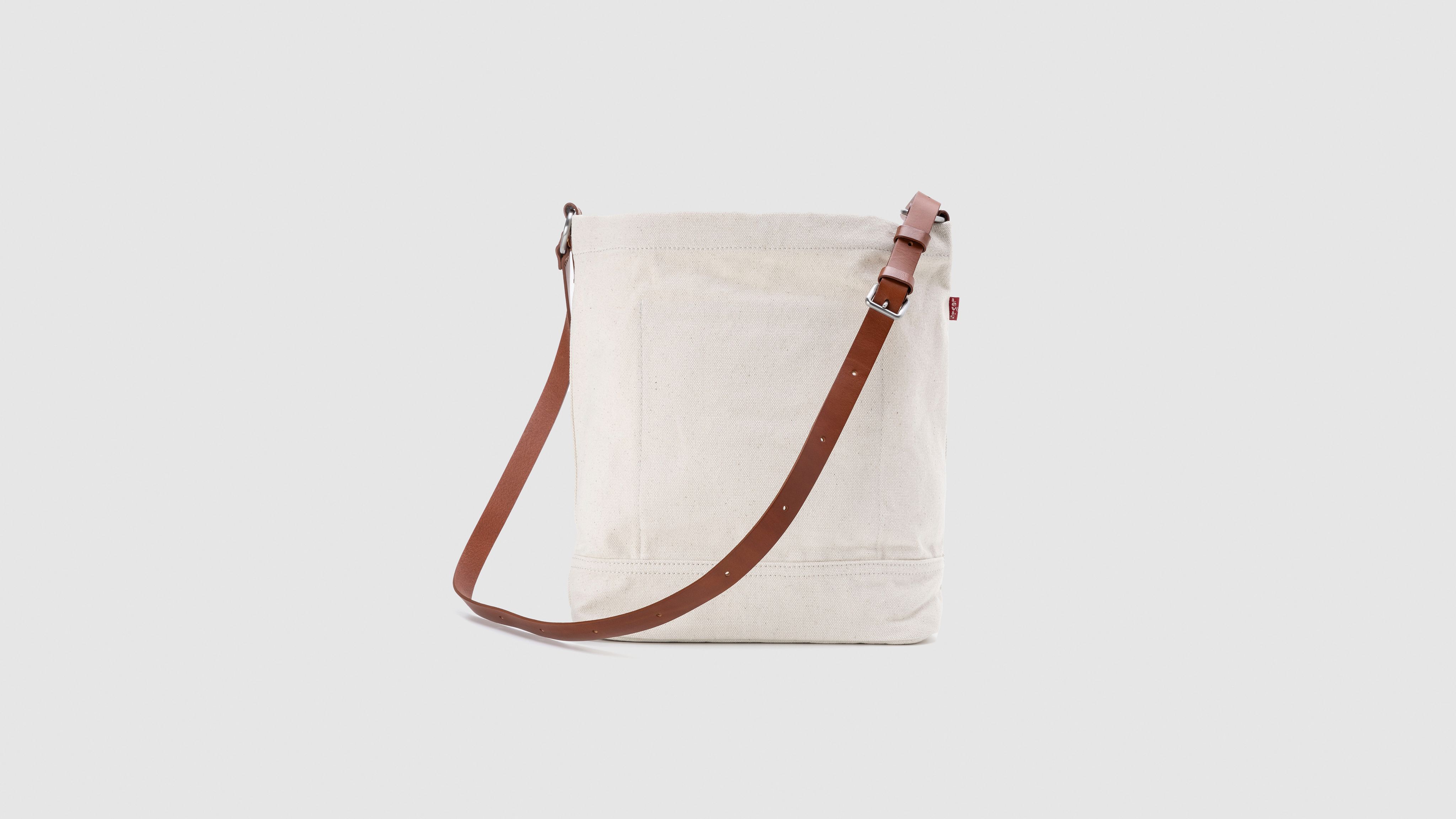 Levi's Heritage Bucket Bag In Ecru