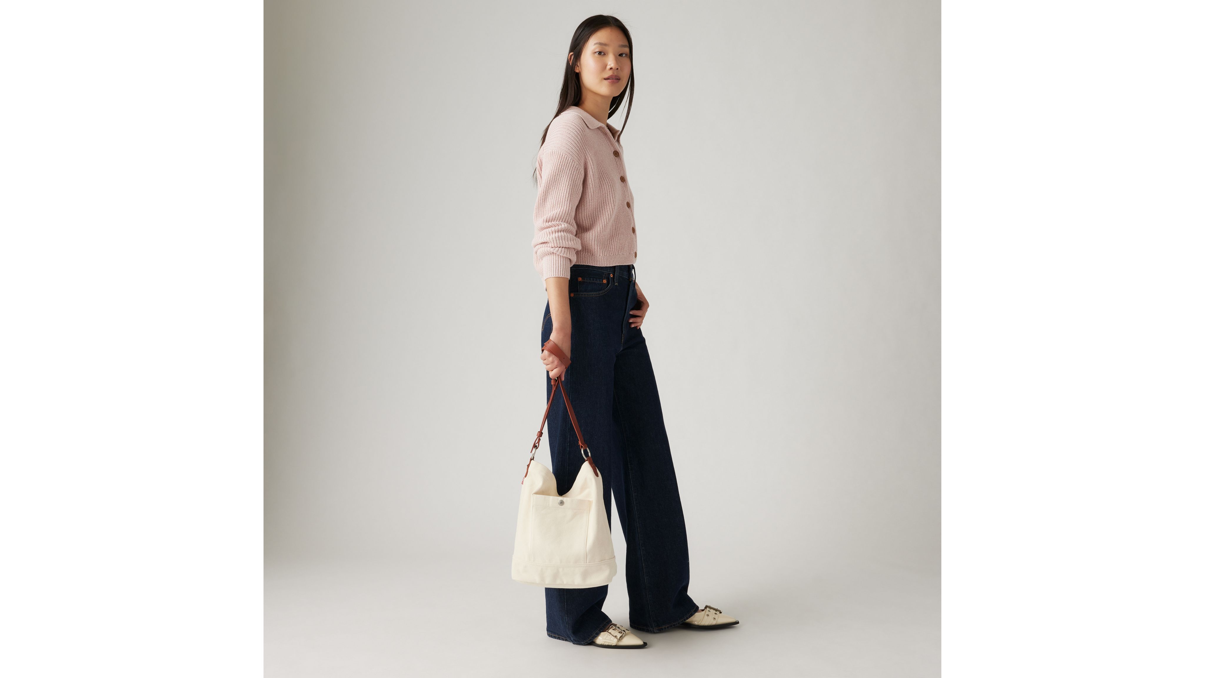 Levi's Heritage Bucket Bag In Ecru