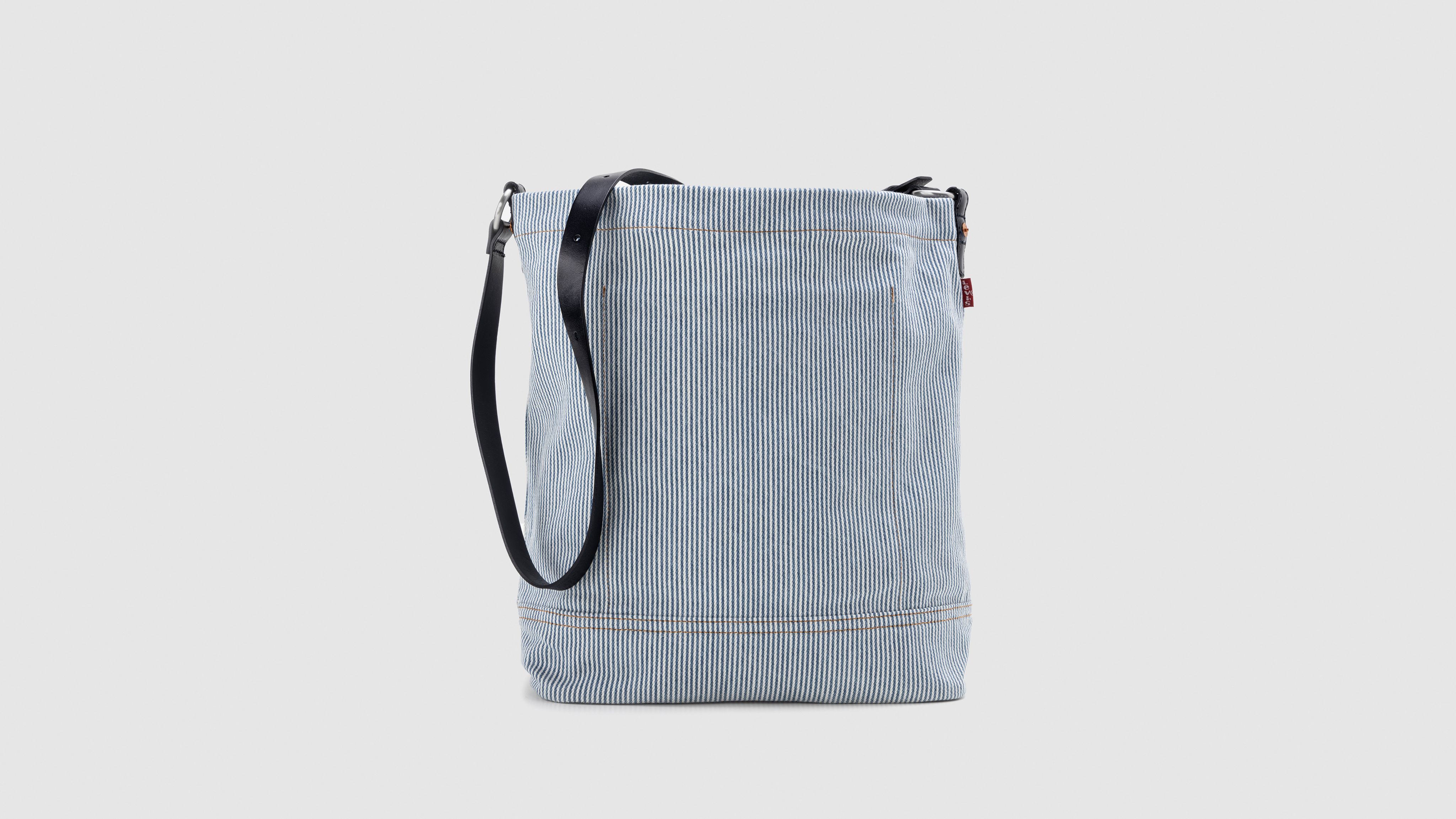 Levi's Heritage Bucket Bag In Faded Blue