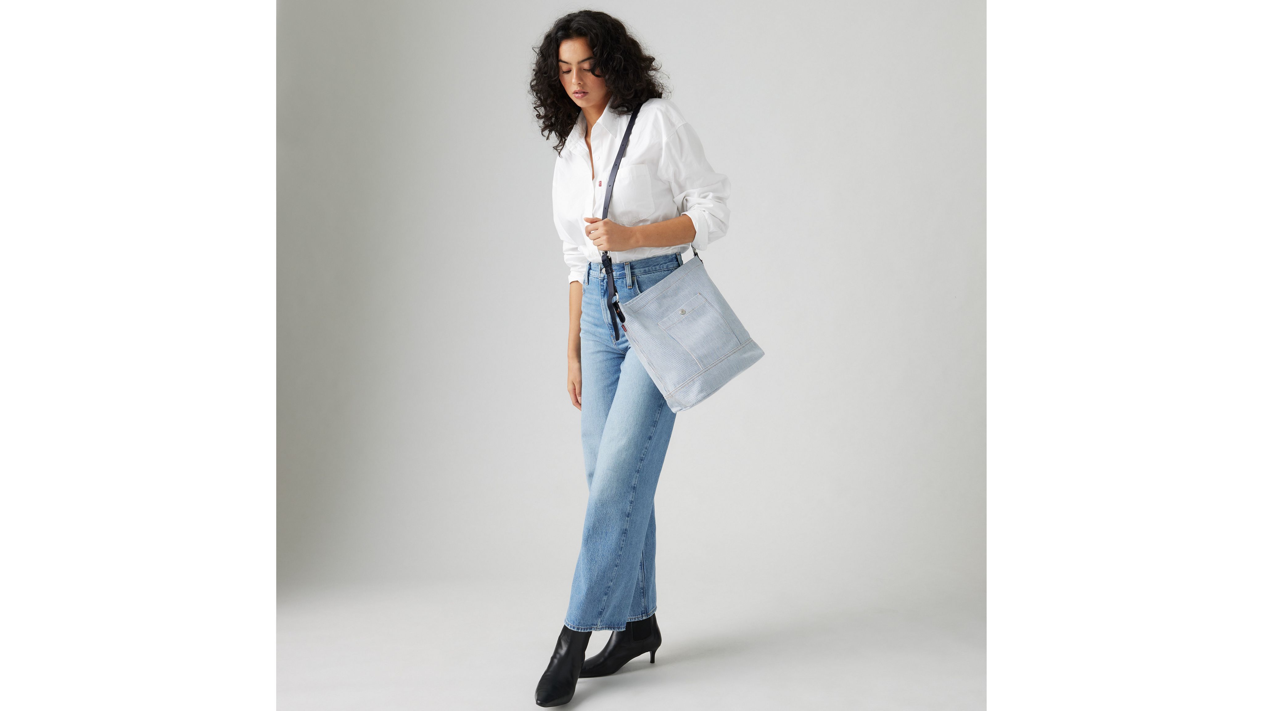 Levi's Heritage Bucket Bag In Faded Blue