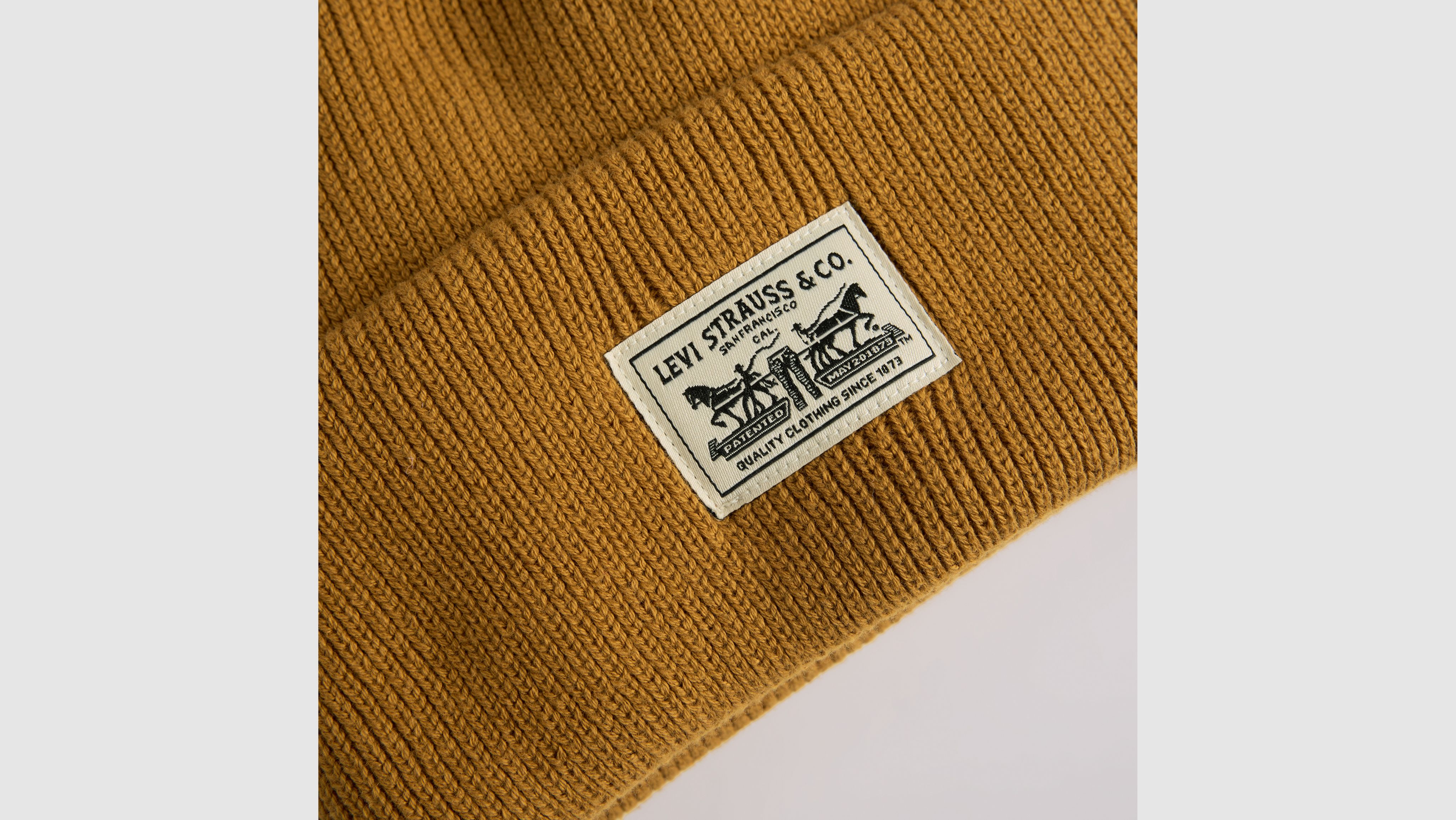 Backpatch Beanie 3