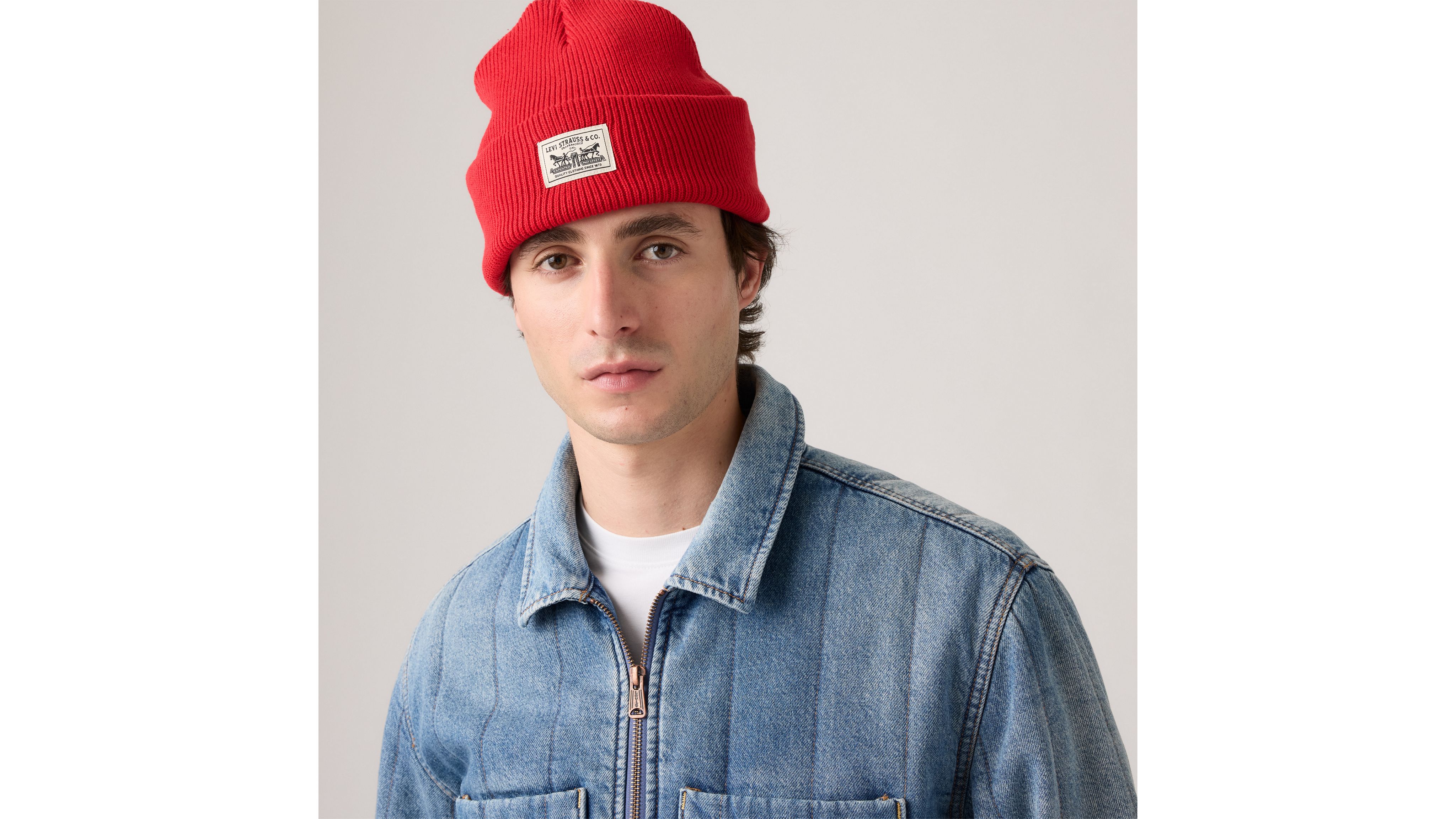 Tuque à appliqué arrière 1