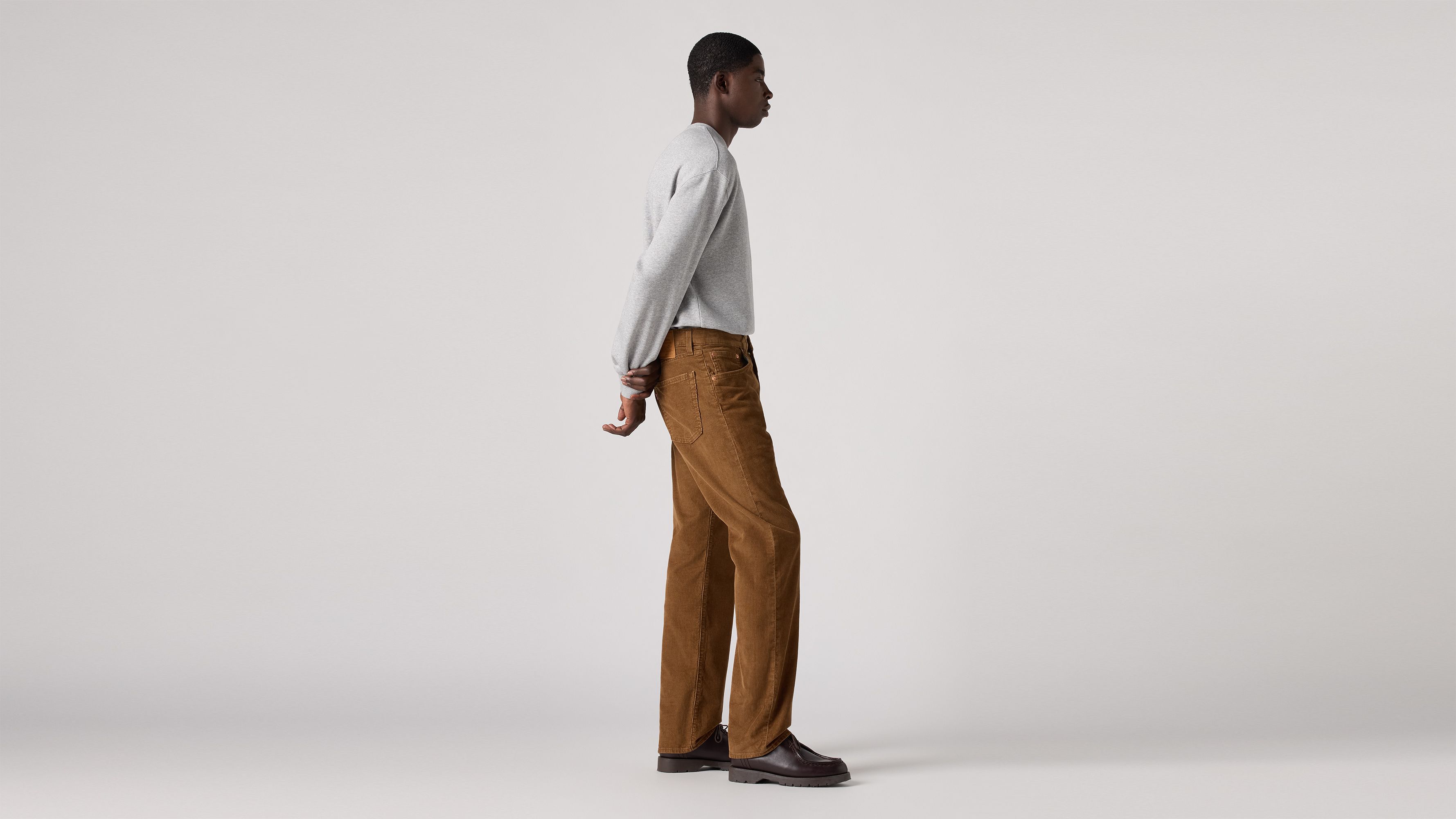 555™ Relaxed Straight Corduroy Pants - Brown | Levi's® DE
