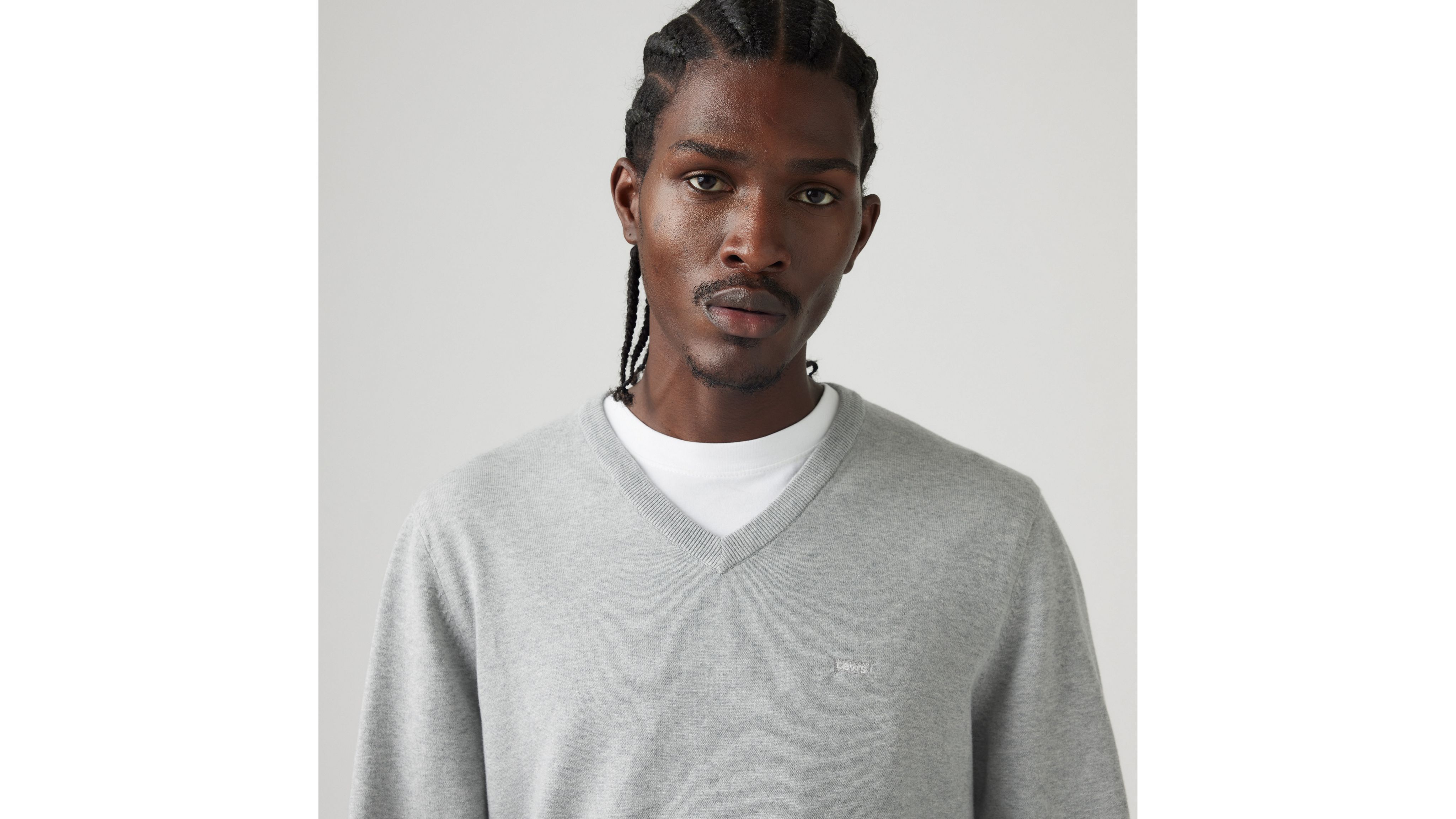 V-Neck Housemark Sweater 4