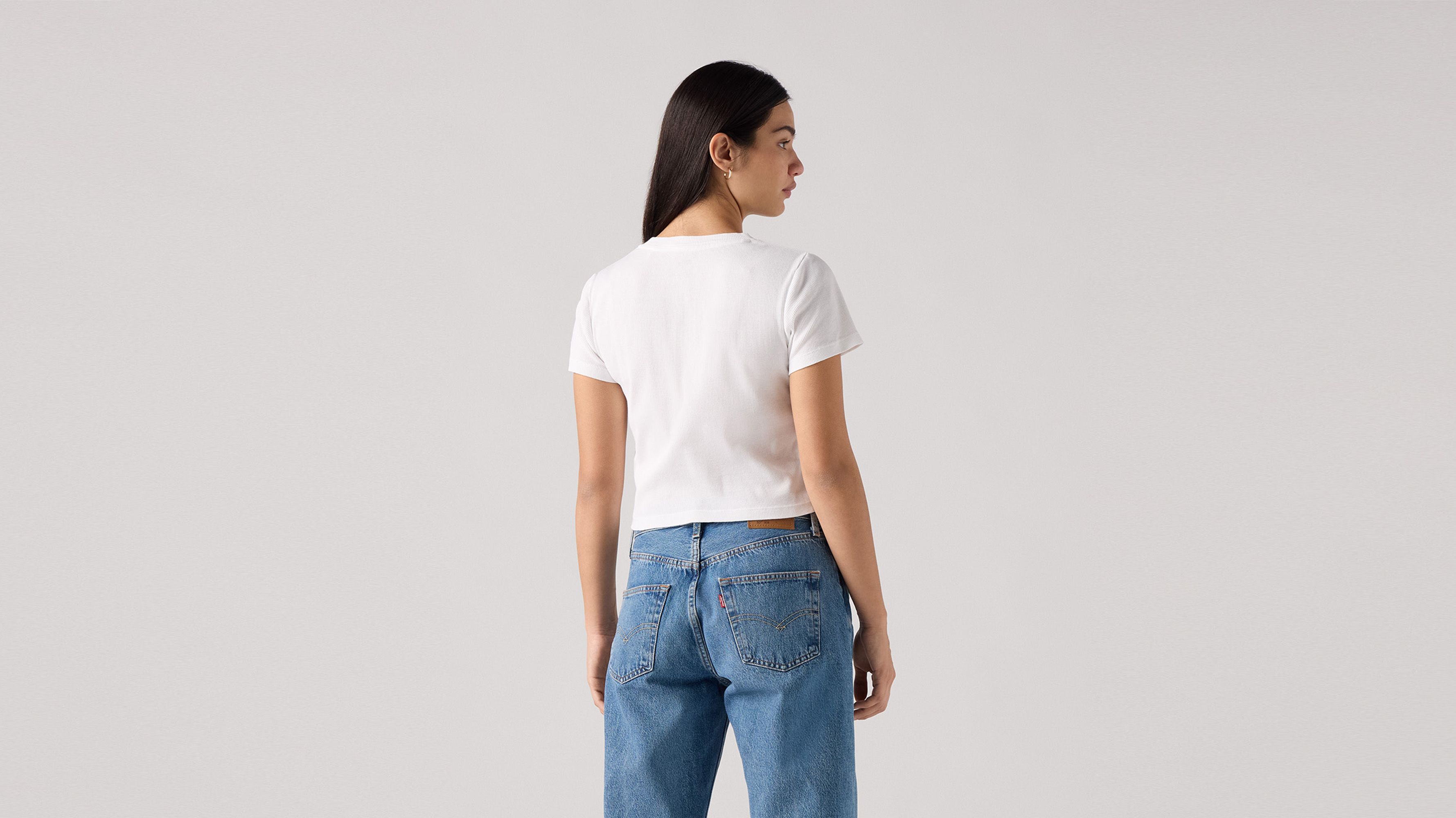 Essential Sporty Tee 3