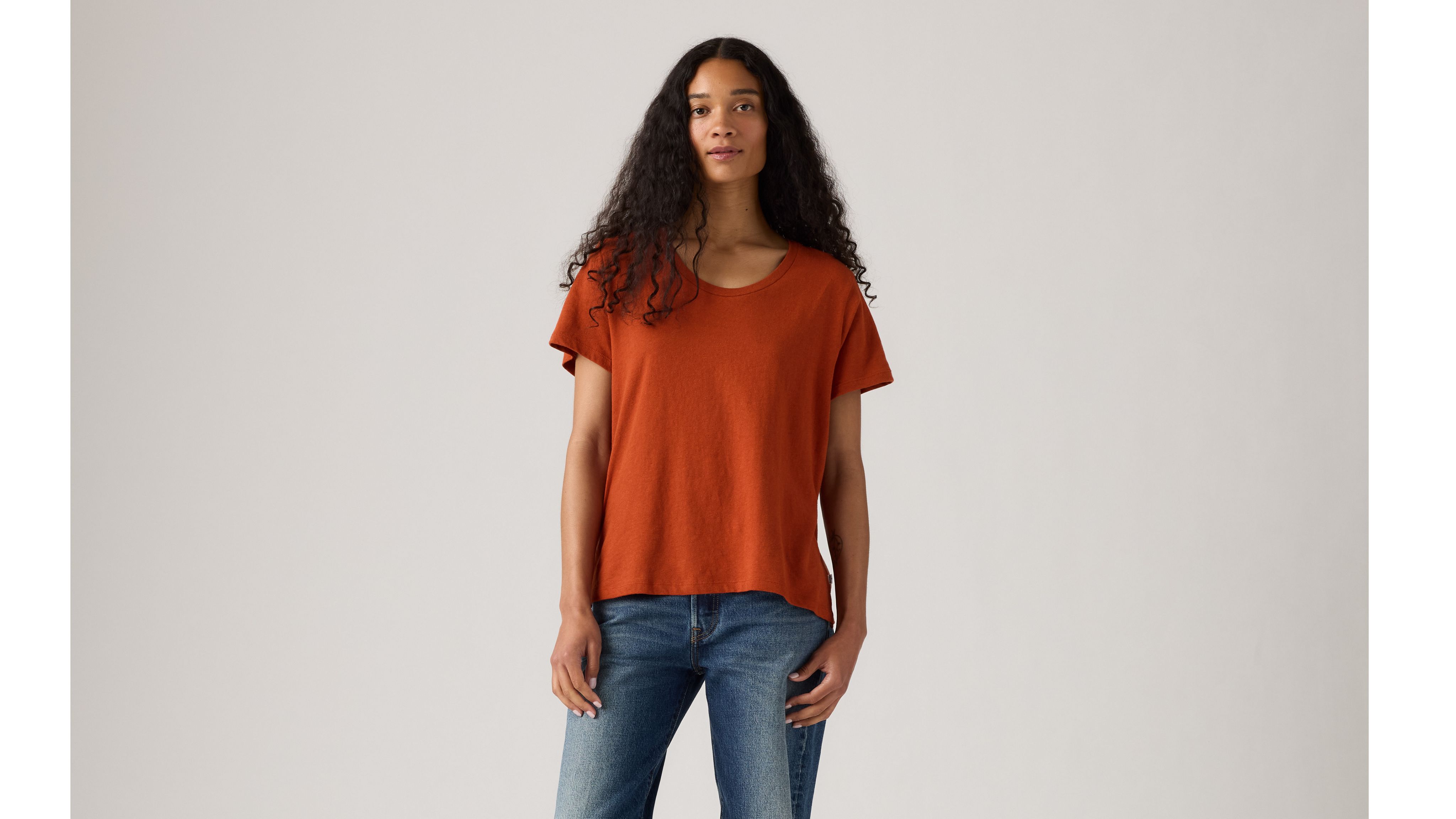 Levi's Bridget Cotton Linen Short Sleeve T-shirt In Picante