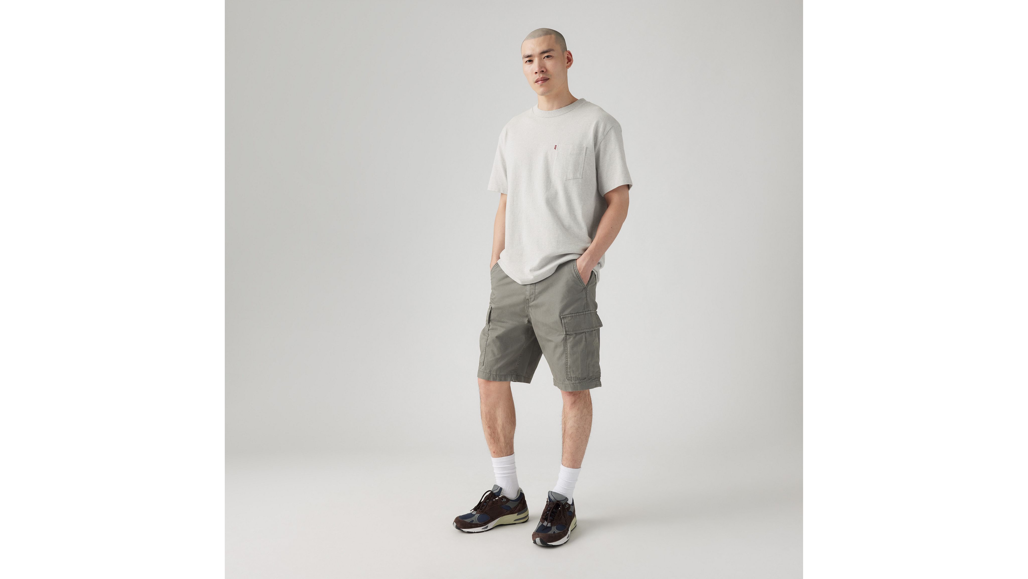 Levi's Carrier Cargo Lightweight Men's Shorts 44 In Grey Ore