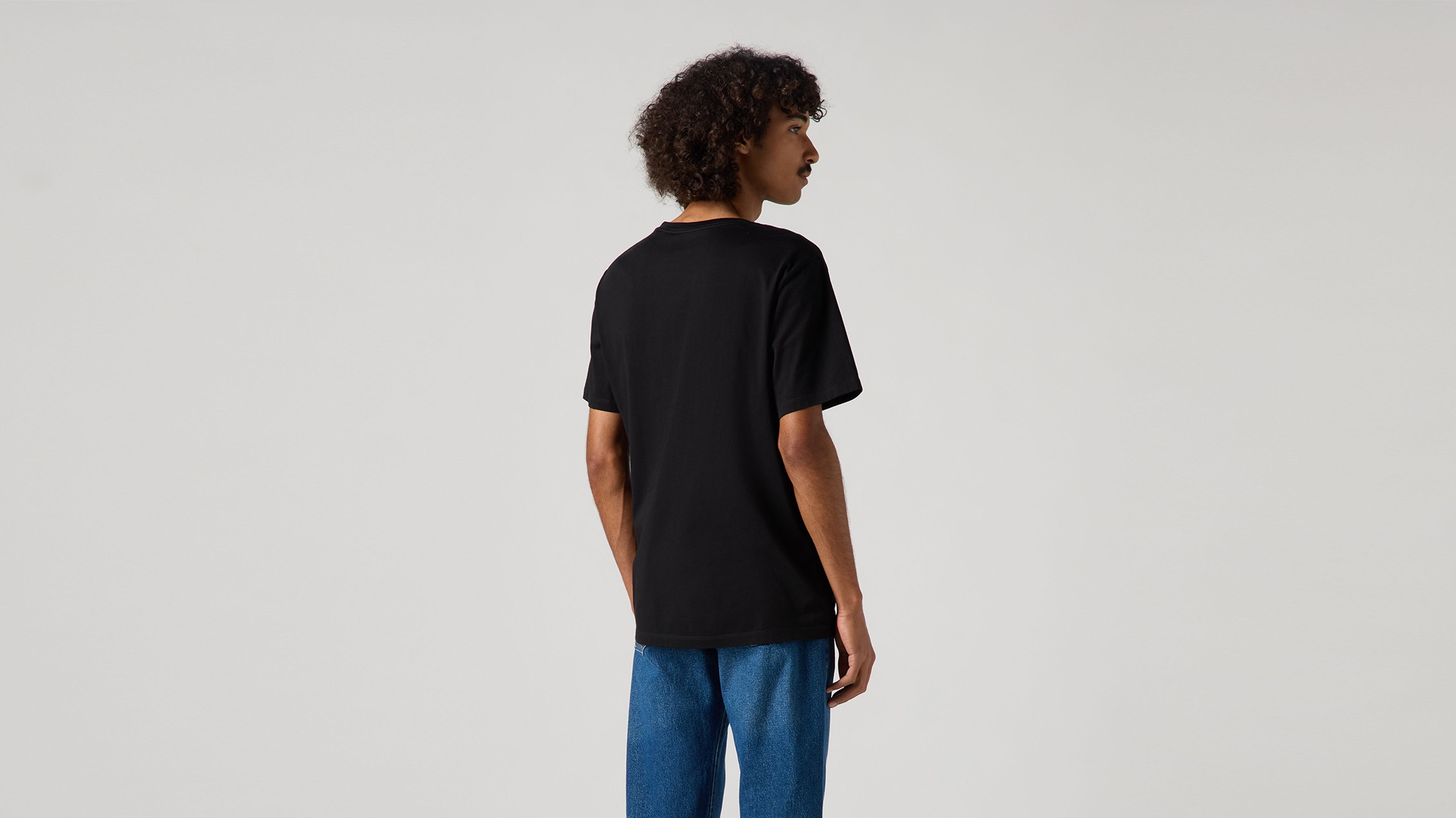 Classic Housemark V-Neck Tee 2