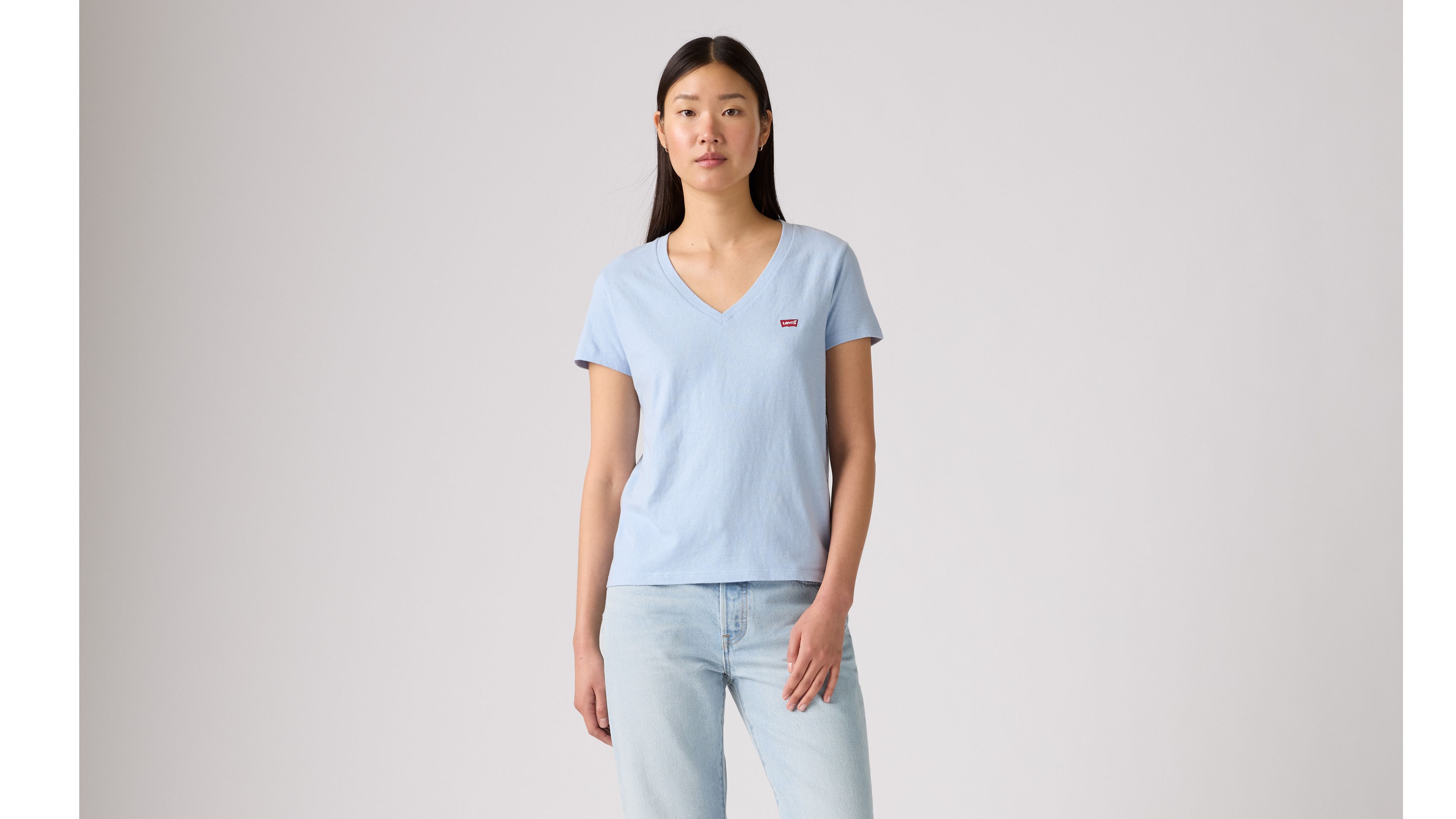 Perfektes T-Shirt mit V-Ausschnitt 1