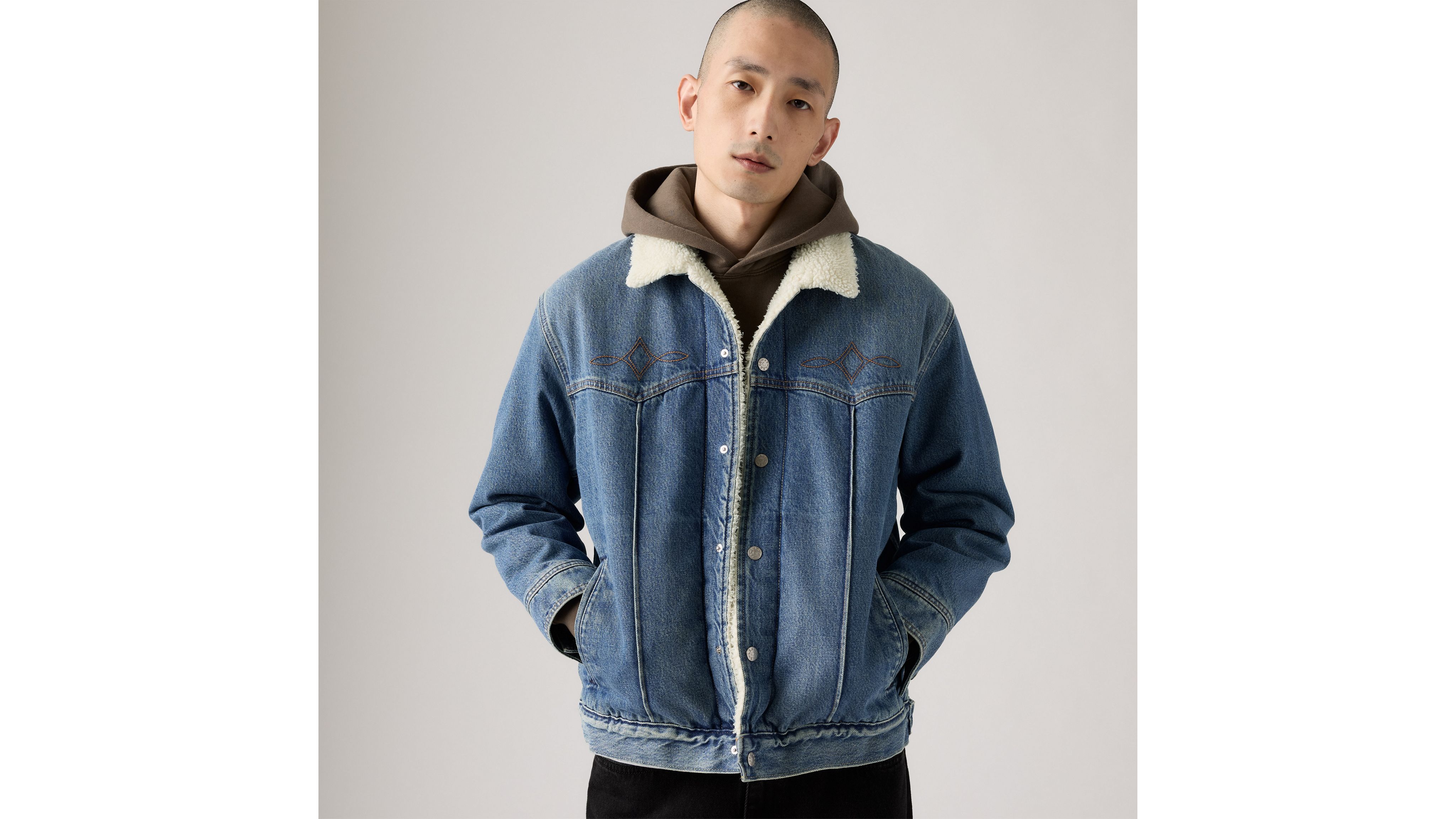 002WX0001-dynamic1-pdp?$