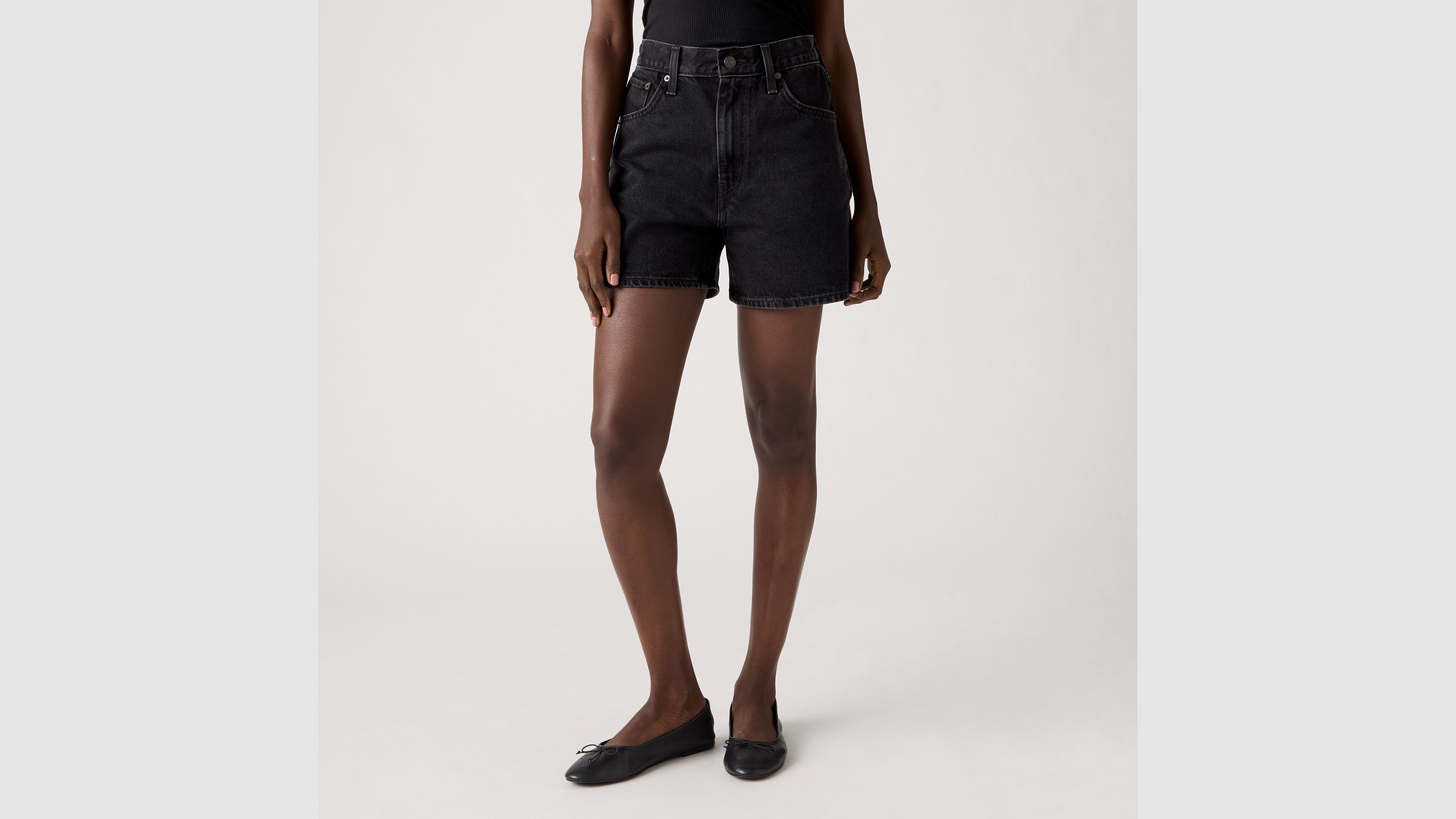 【送料無料】 Cinch Mid-thigh Shorts - Black | Levi's® AD テープ・マスキングテープ