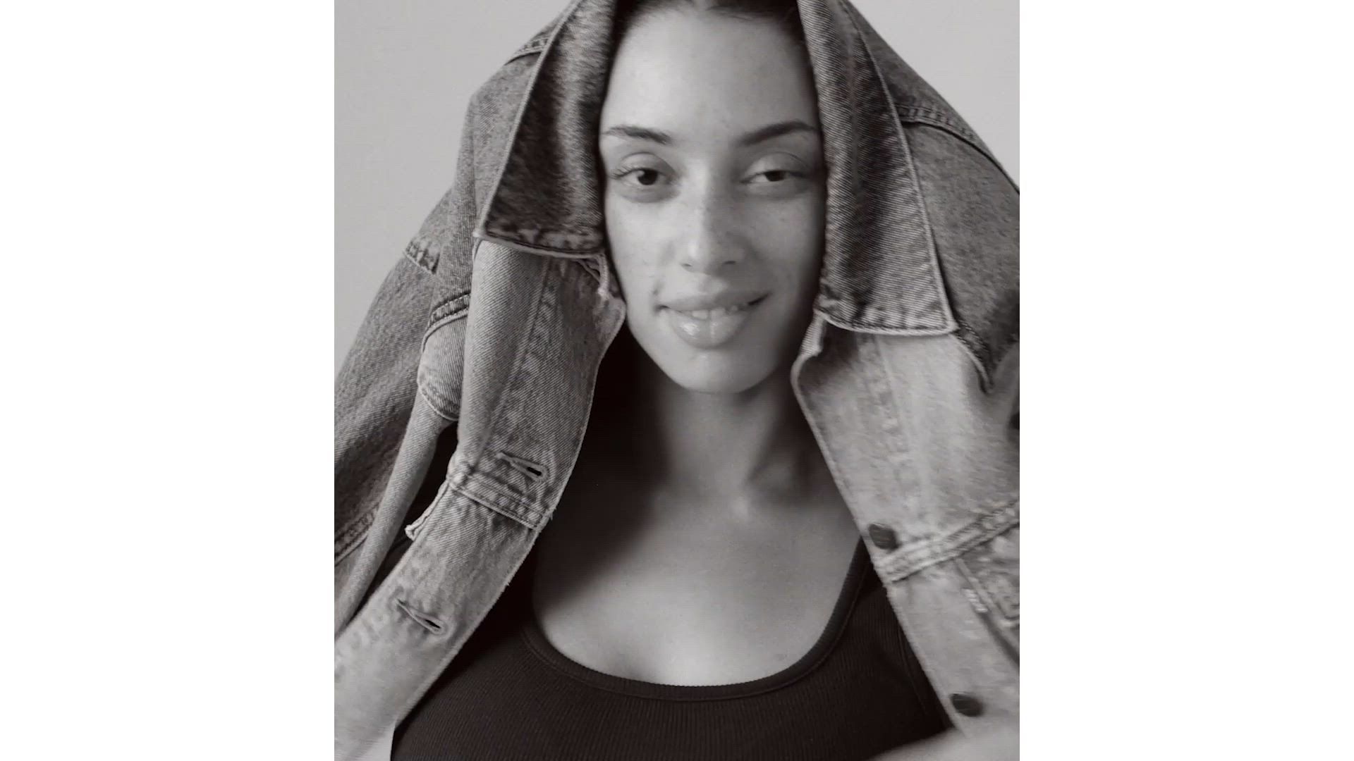 Barrel Saddle Back Women's Jeans 1