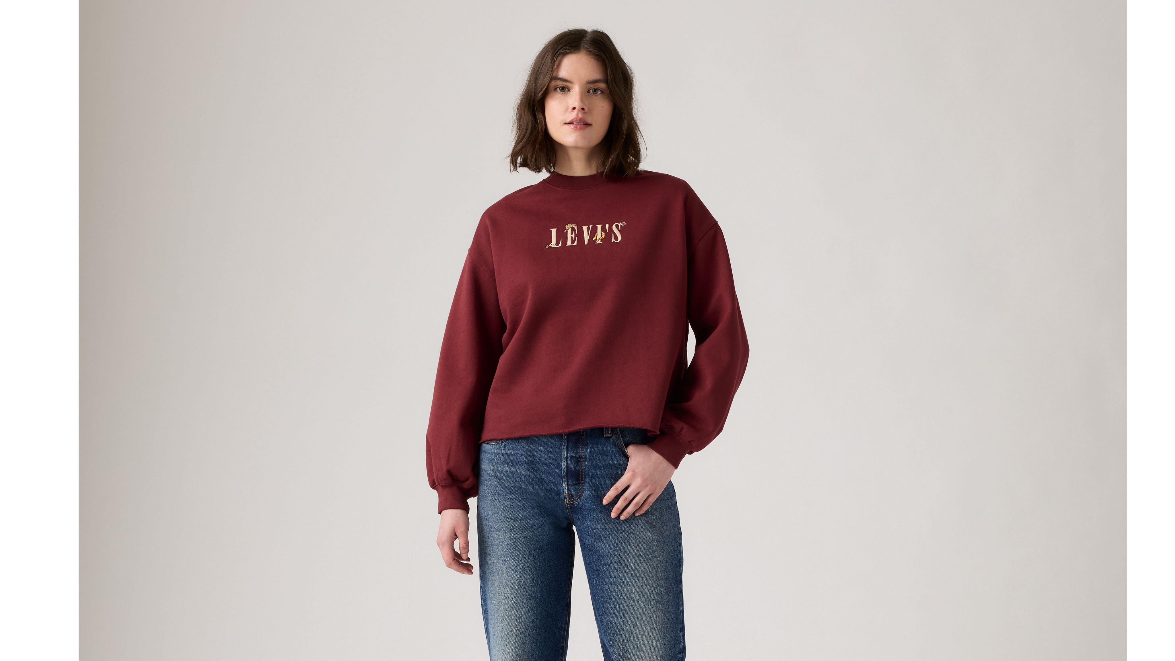 Graphic Leo Crewneck Sweatshirt 1