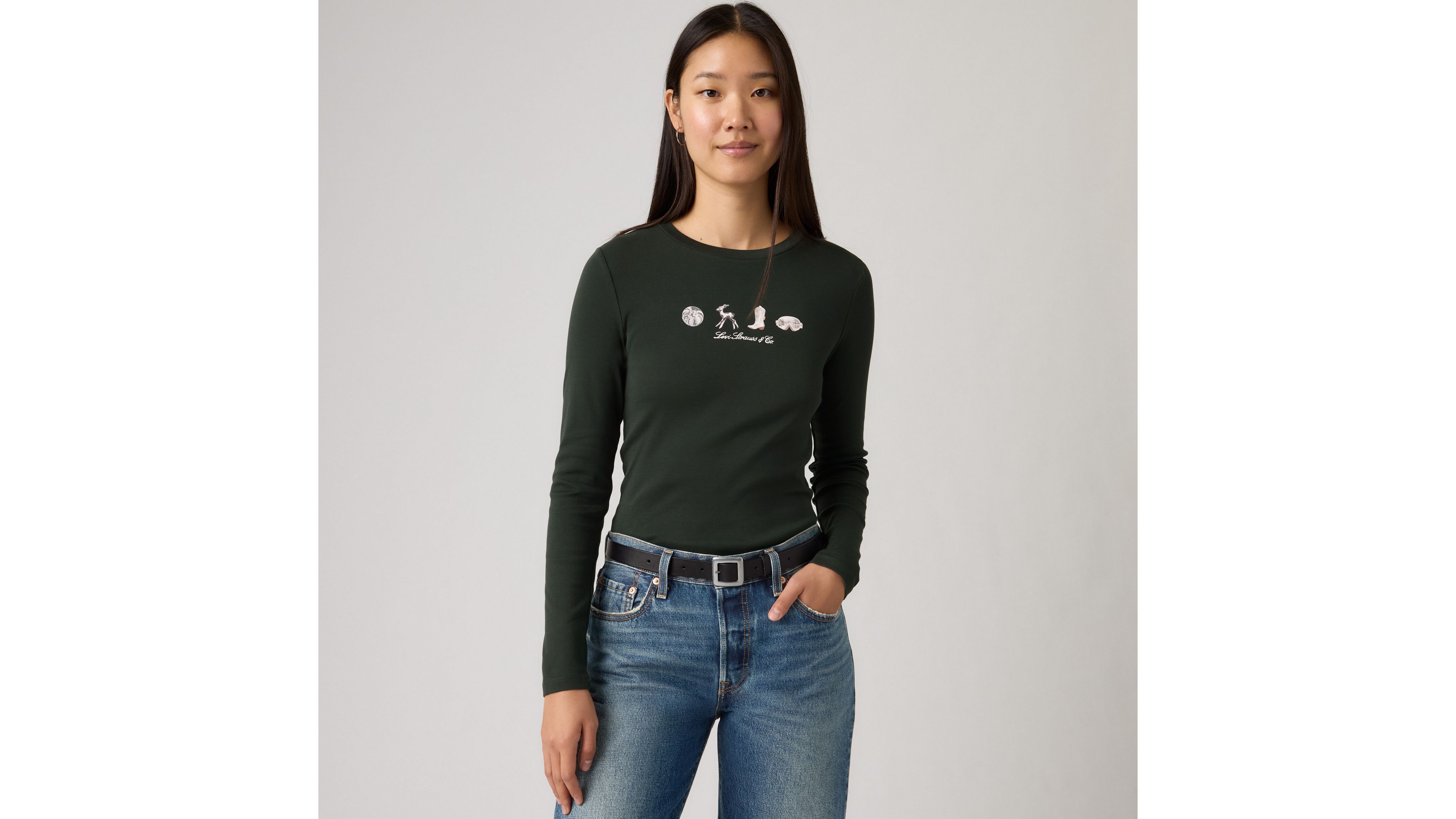 Graphic Essential Long-Sleeve Tee 1