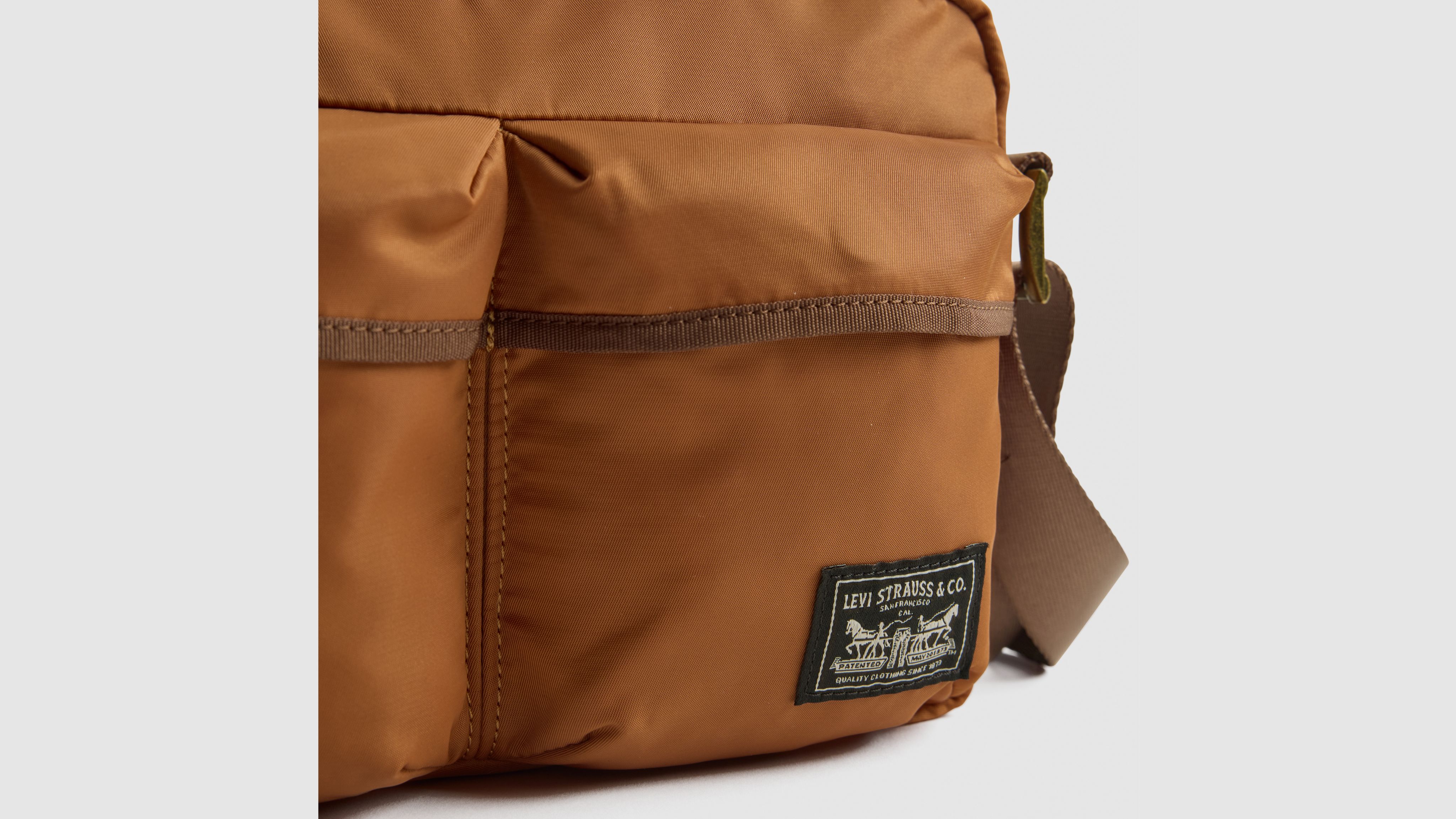 Bandolera Levi's® Mission Bay 4