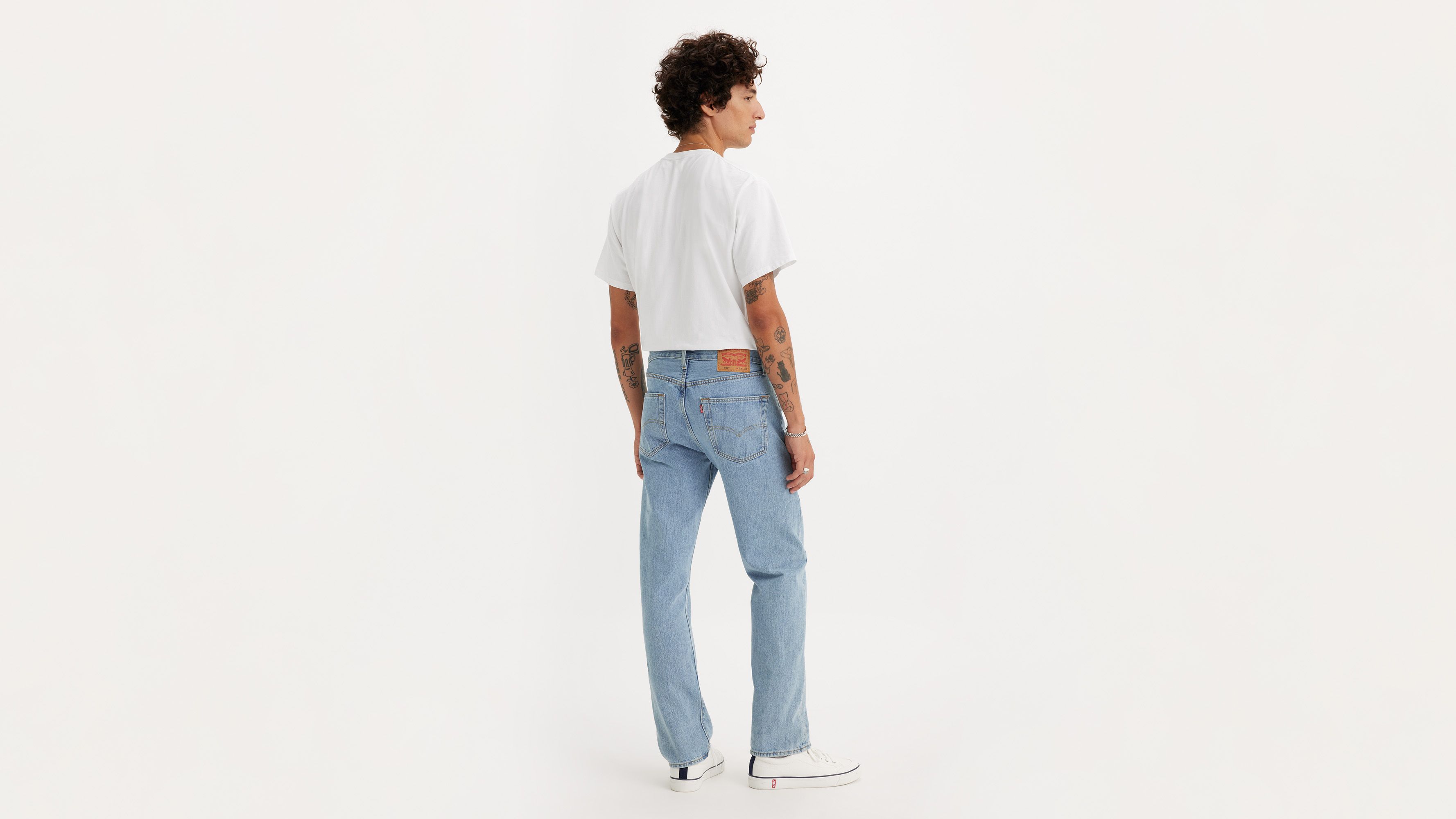 mens light blue levis jeans