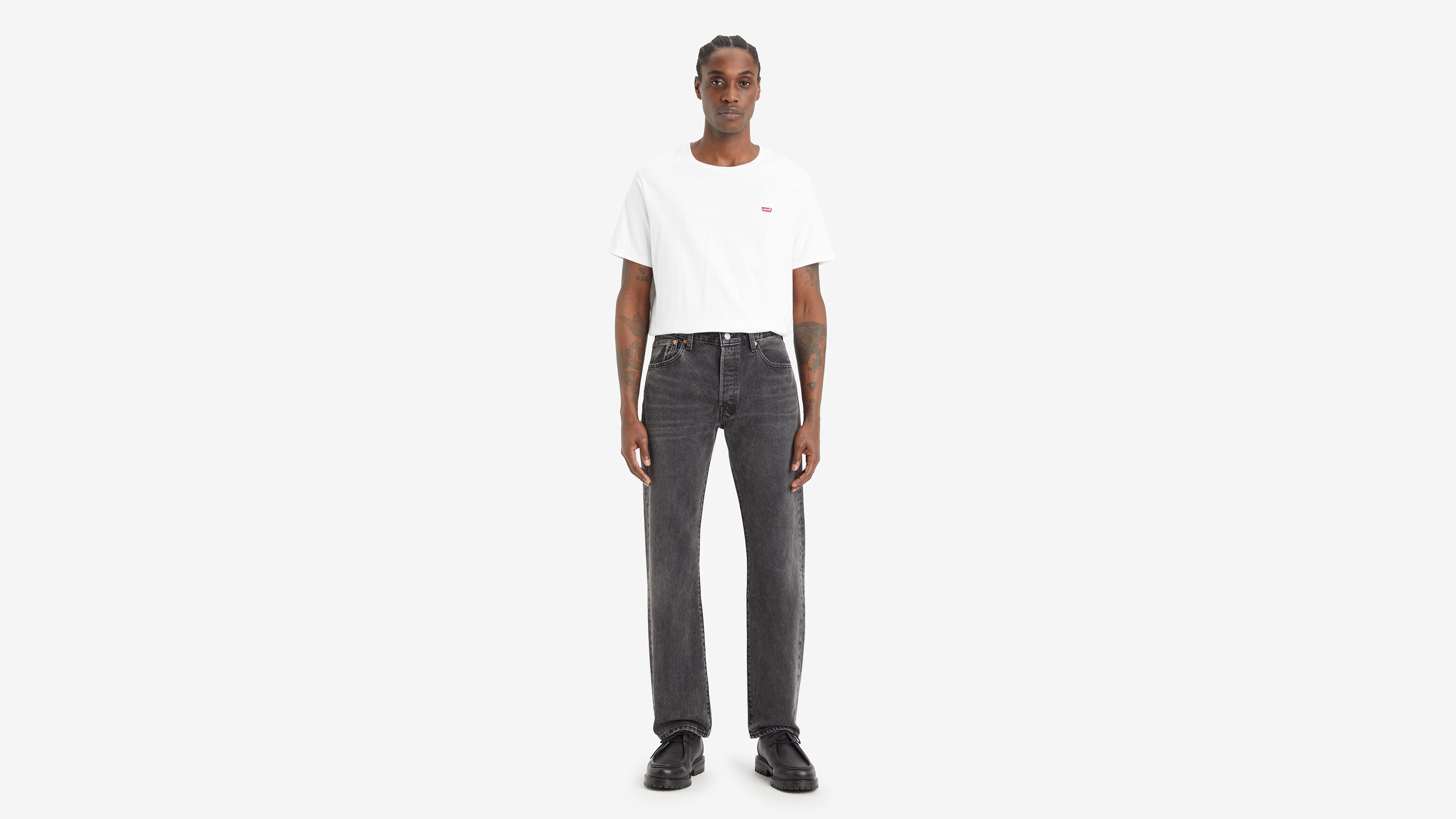 Levi's Ss Classic Hm Tee In We're Finally Landing