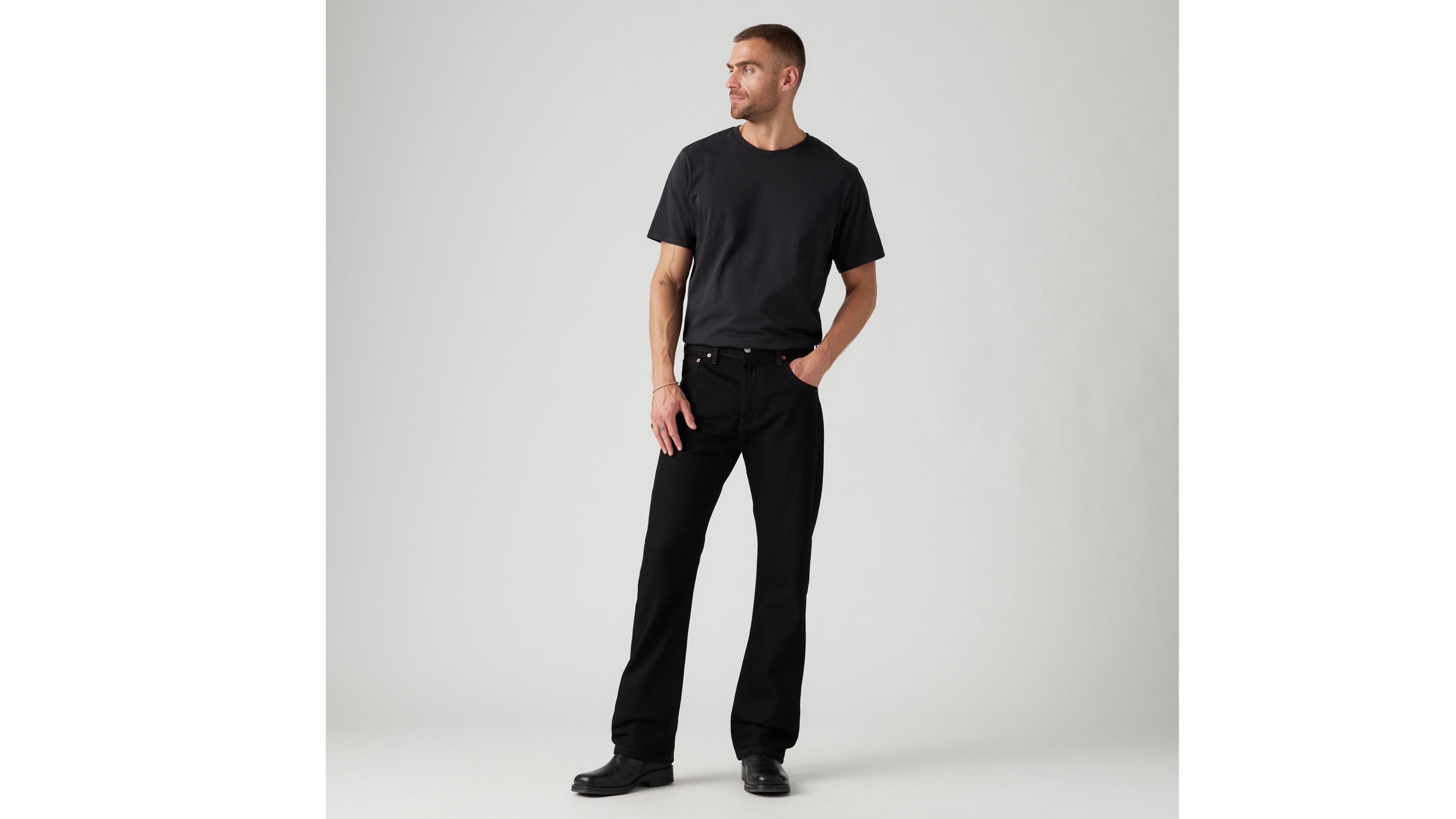 Black bootcut 2025 levi jeans mens