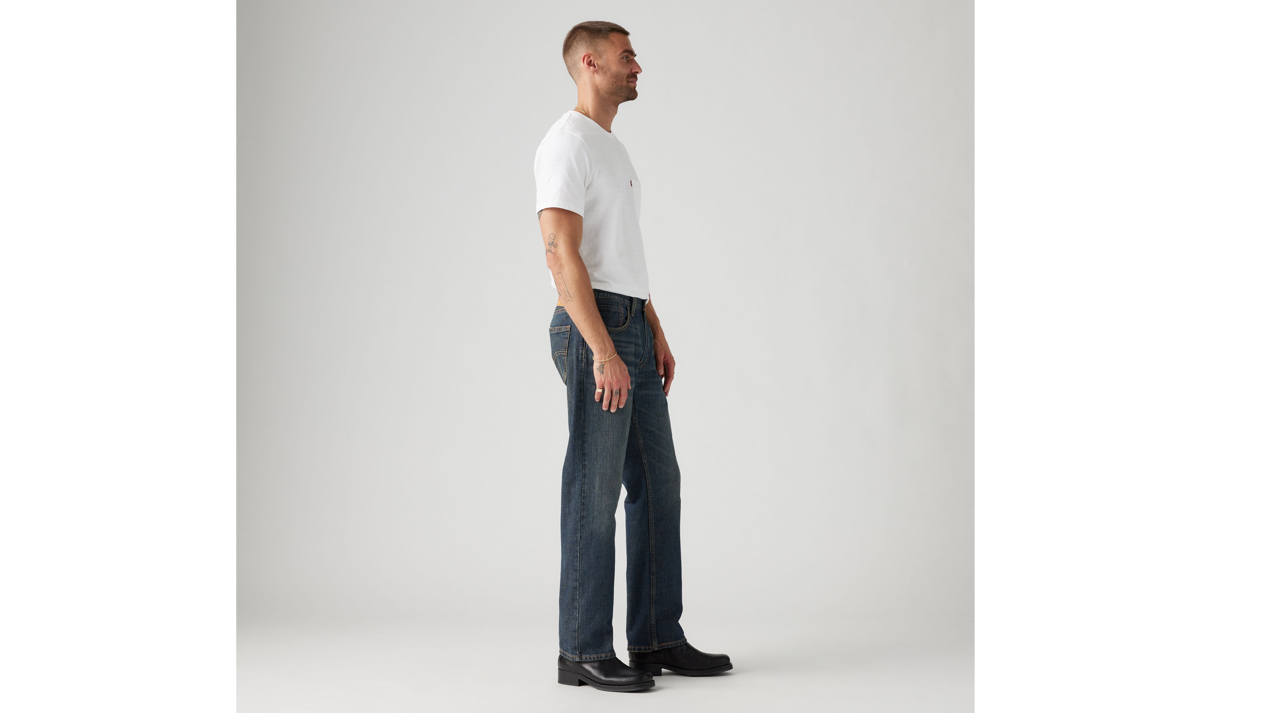 relaxed levi jeans