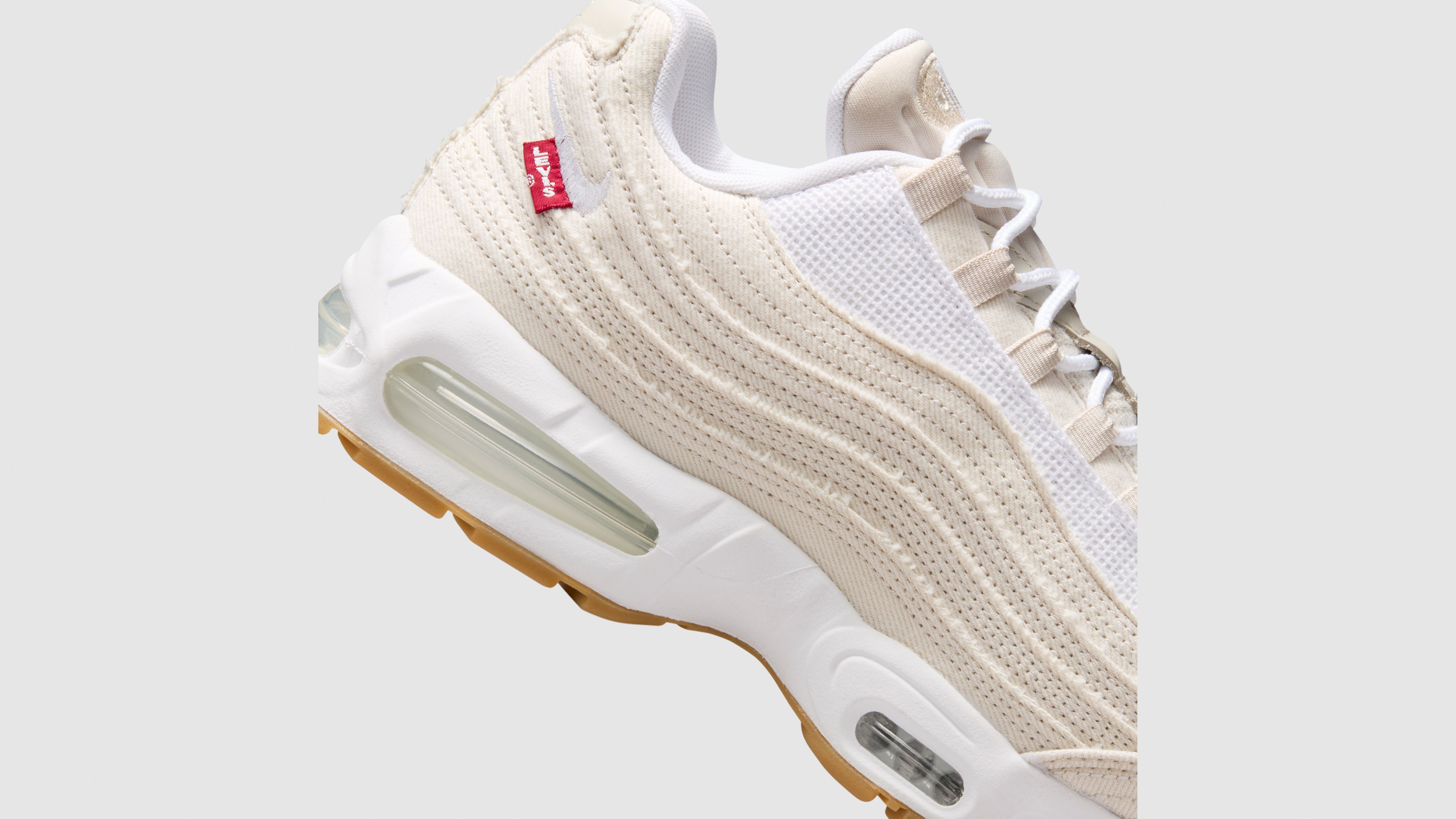 送料・関税込 ★ Nike x Levi's Air Max 95 White and Ecru Air Max 95 x Levi's® 'White and Ecru' (HM4743-100) Release