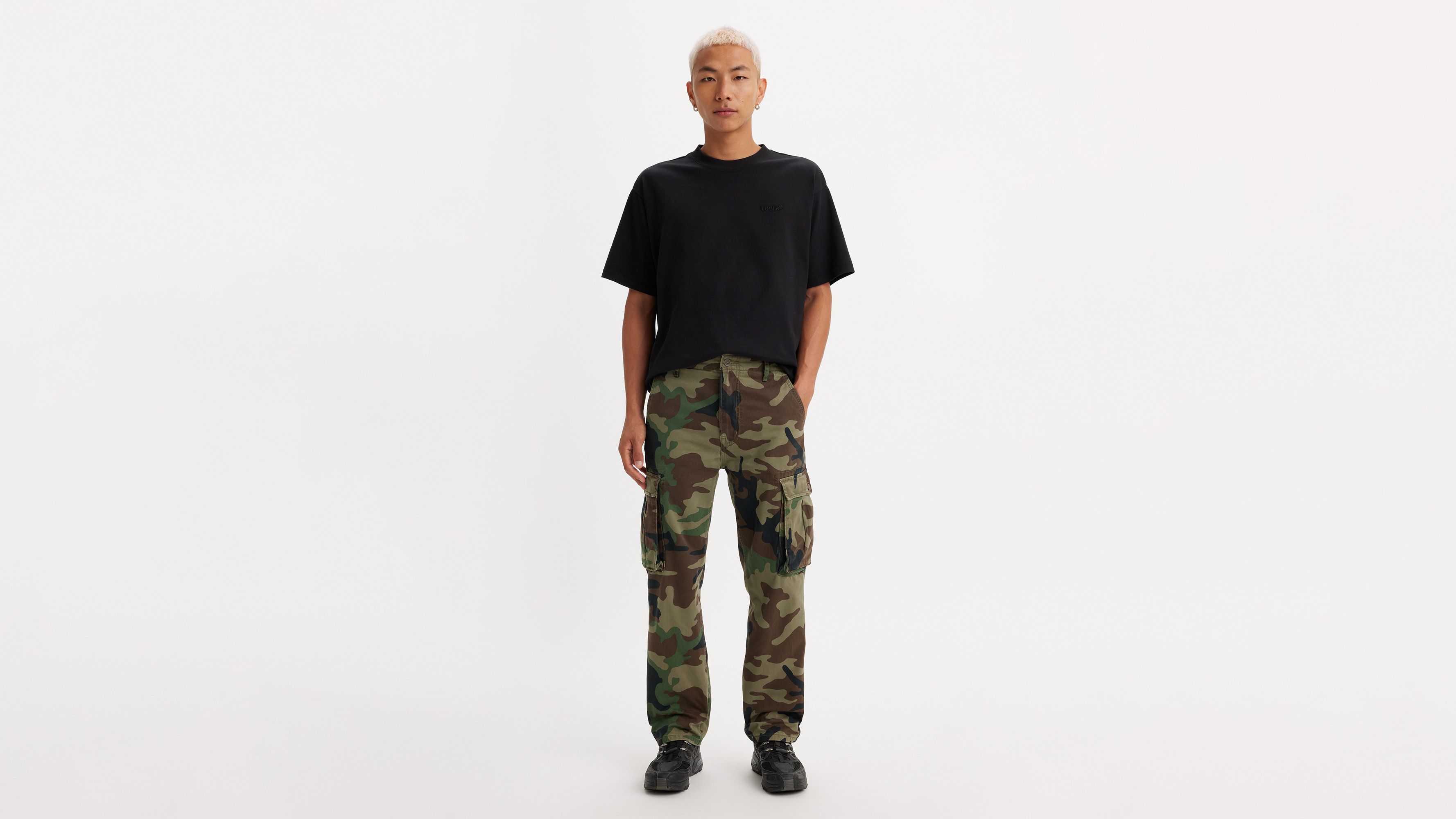 Levi's camo 2025 pants mens