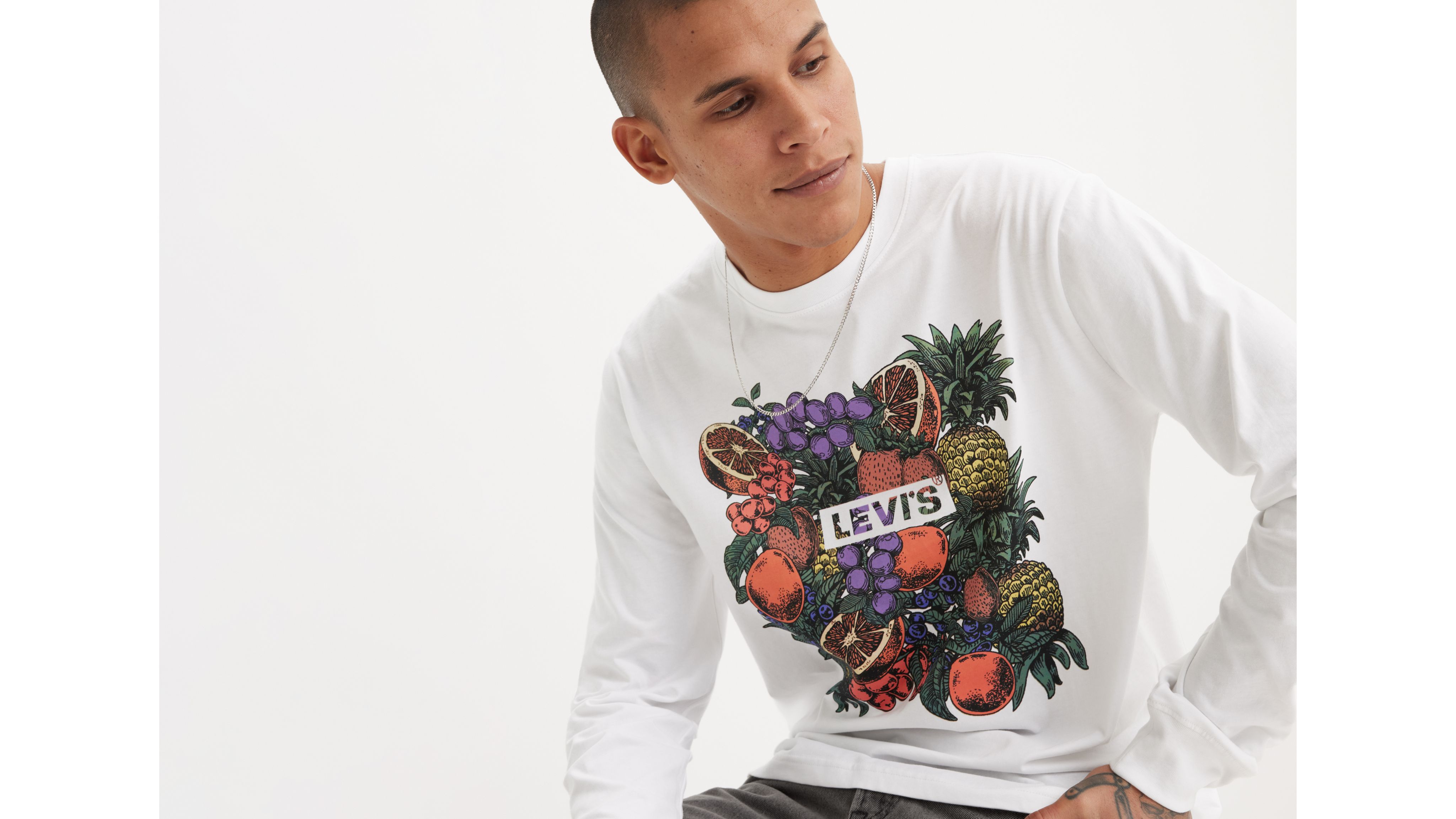 Relaxed Fit Long Sleeve Graphic T-shirt - White | Levi's® US