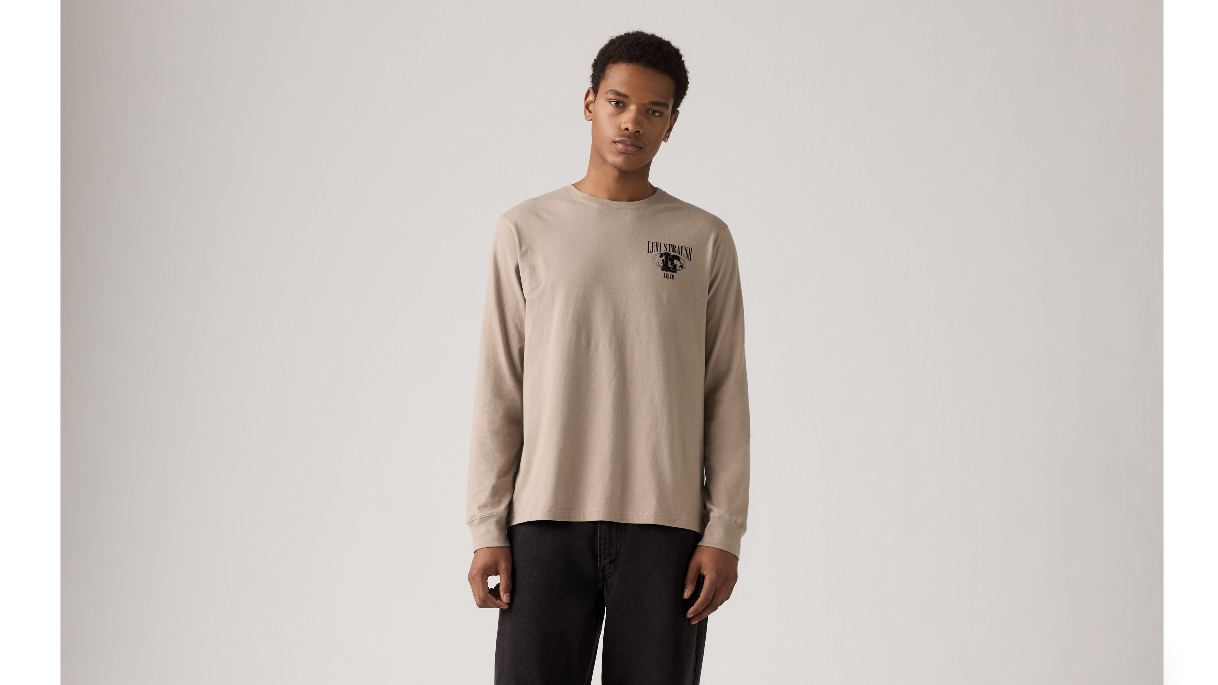 Lässiges Langarmshirt mit Grafik 6