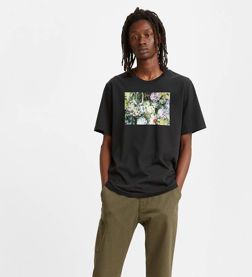 Relaxed Graphic Crewneck Tee Shirt 1