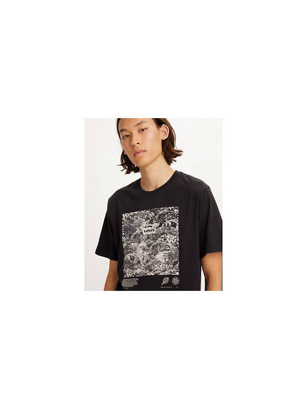 Relaxed Fit Short Sleeve Graphic Tee - Black | Levi's® IT