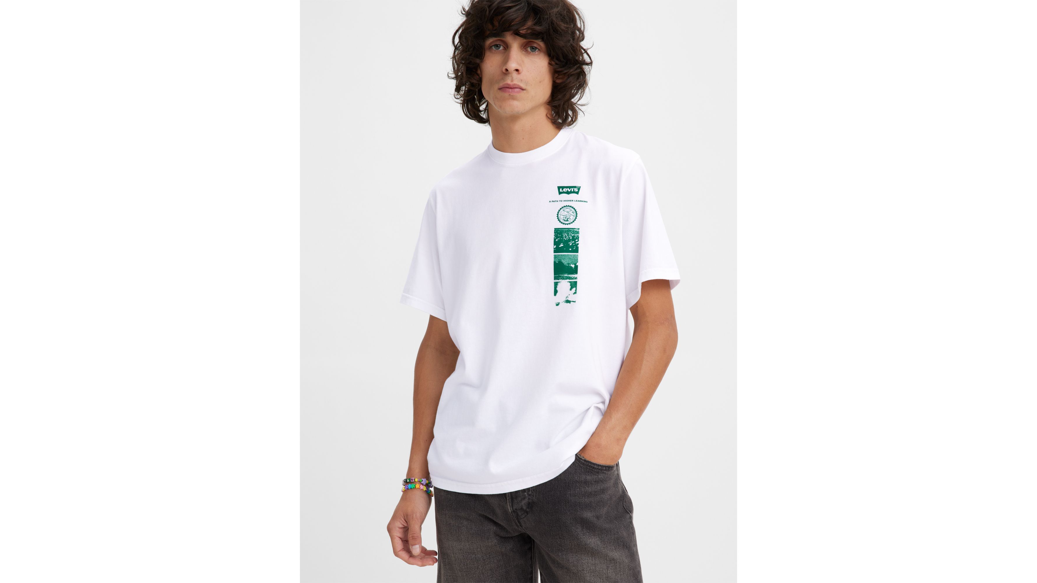 Levi's® Small Logo Short-Sleeve Relaxed Fit T-Shirt