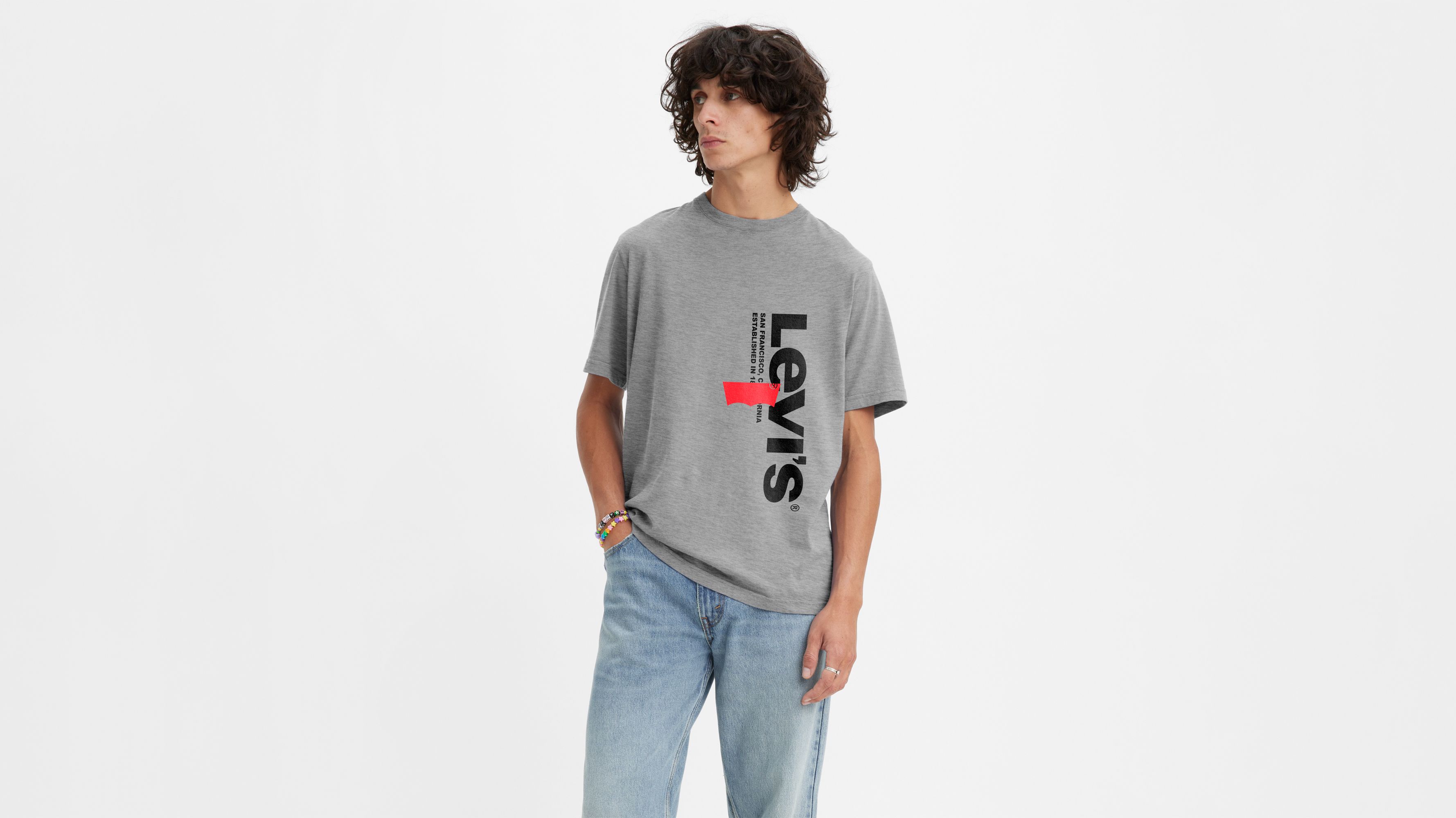 Relaxed Fit Short Sleeve Graphic T-shirt - White | Levi's® US