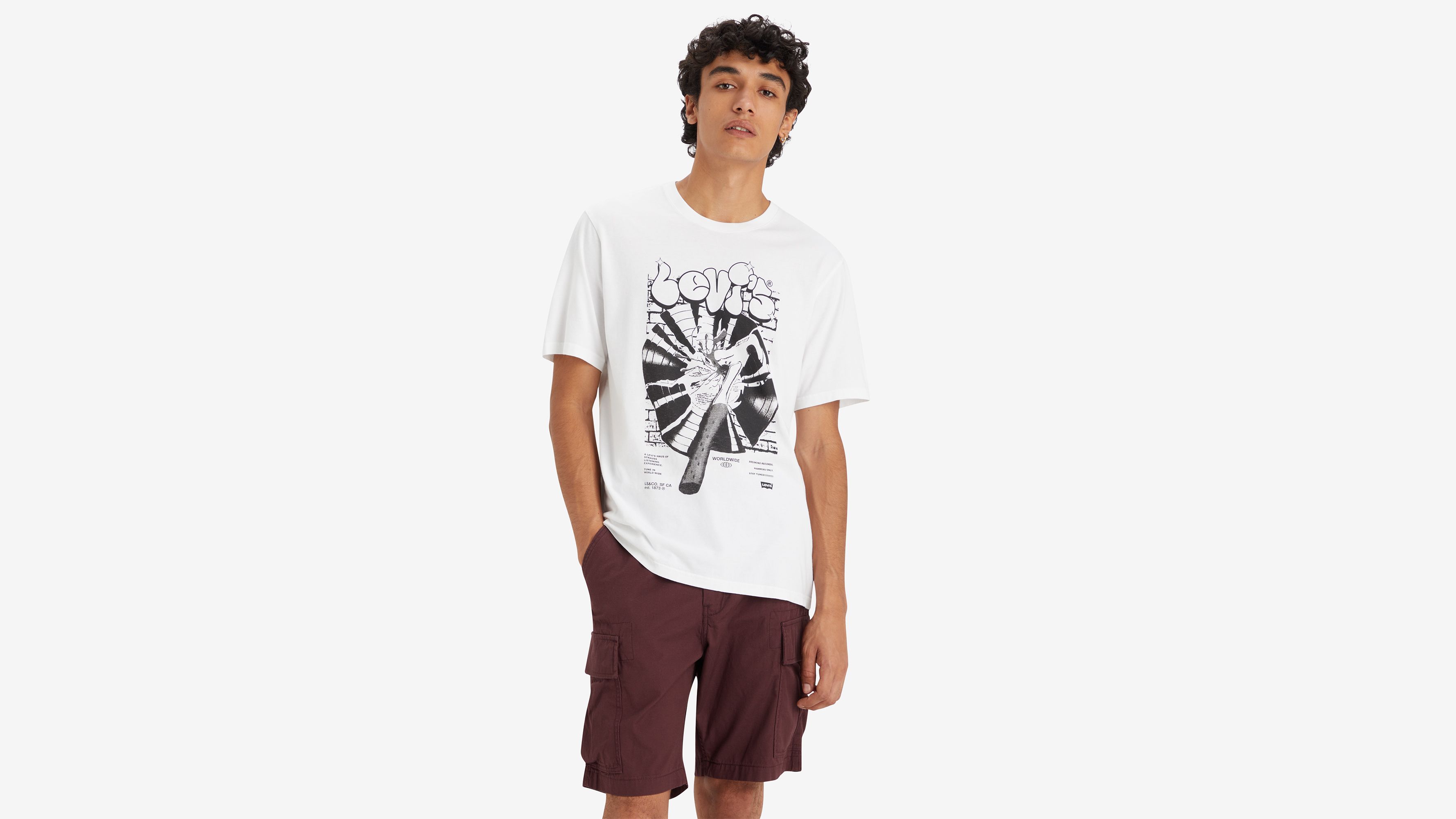 Relaxed Fit Short Sleeve Graphic T-shirt - White | Levi's® US