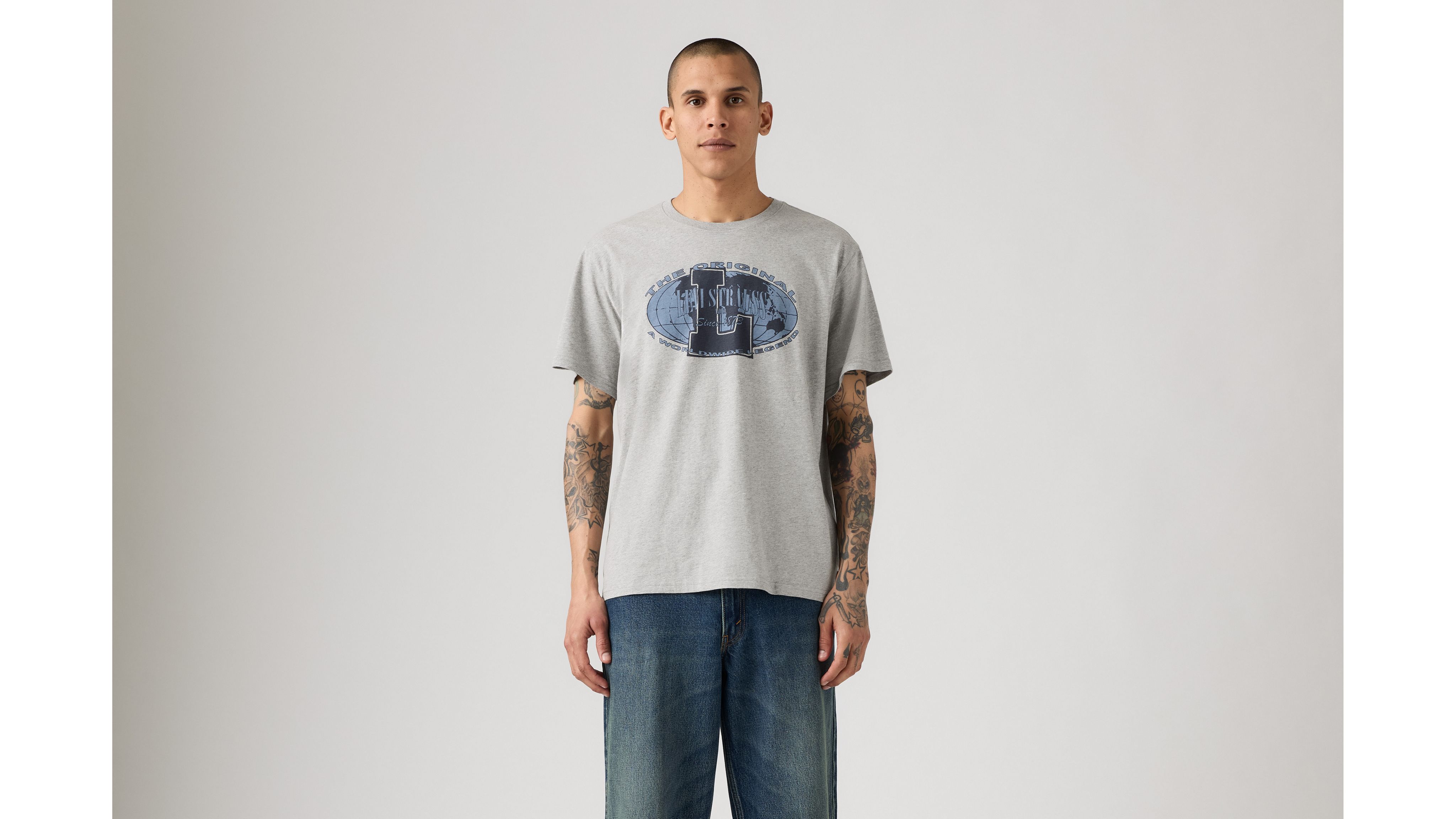 Lässiges T-Shirt mit Grafik 2