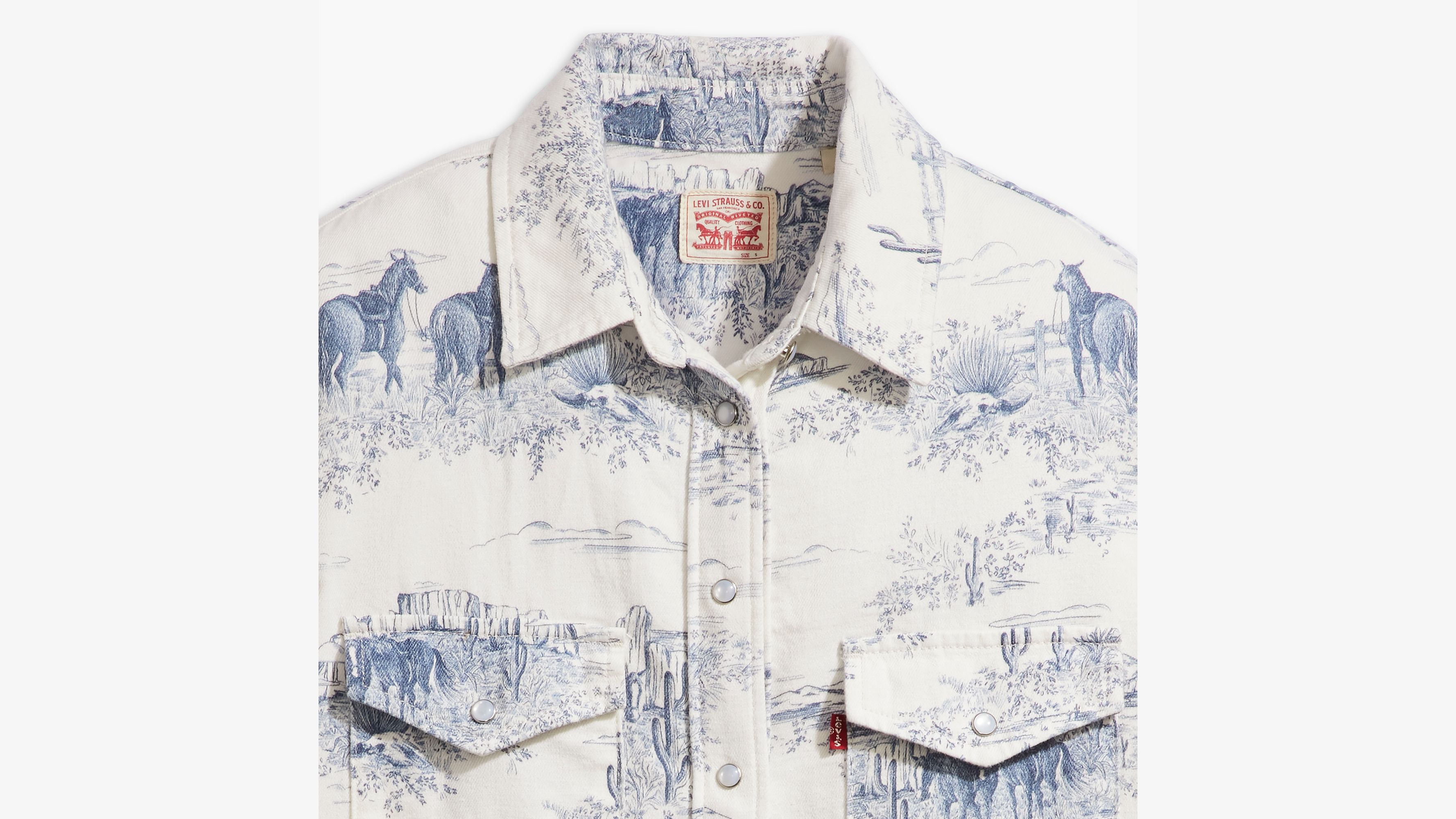 Levi's hawaiian shirt outlet womens