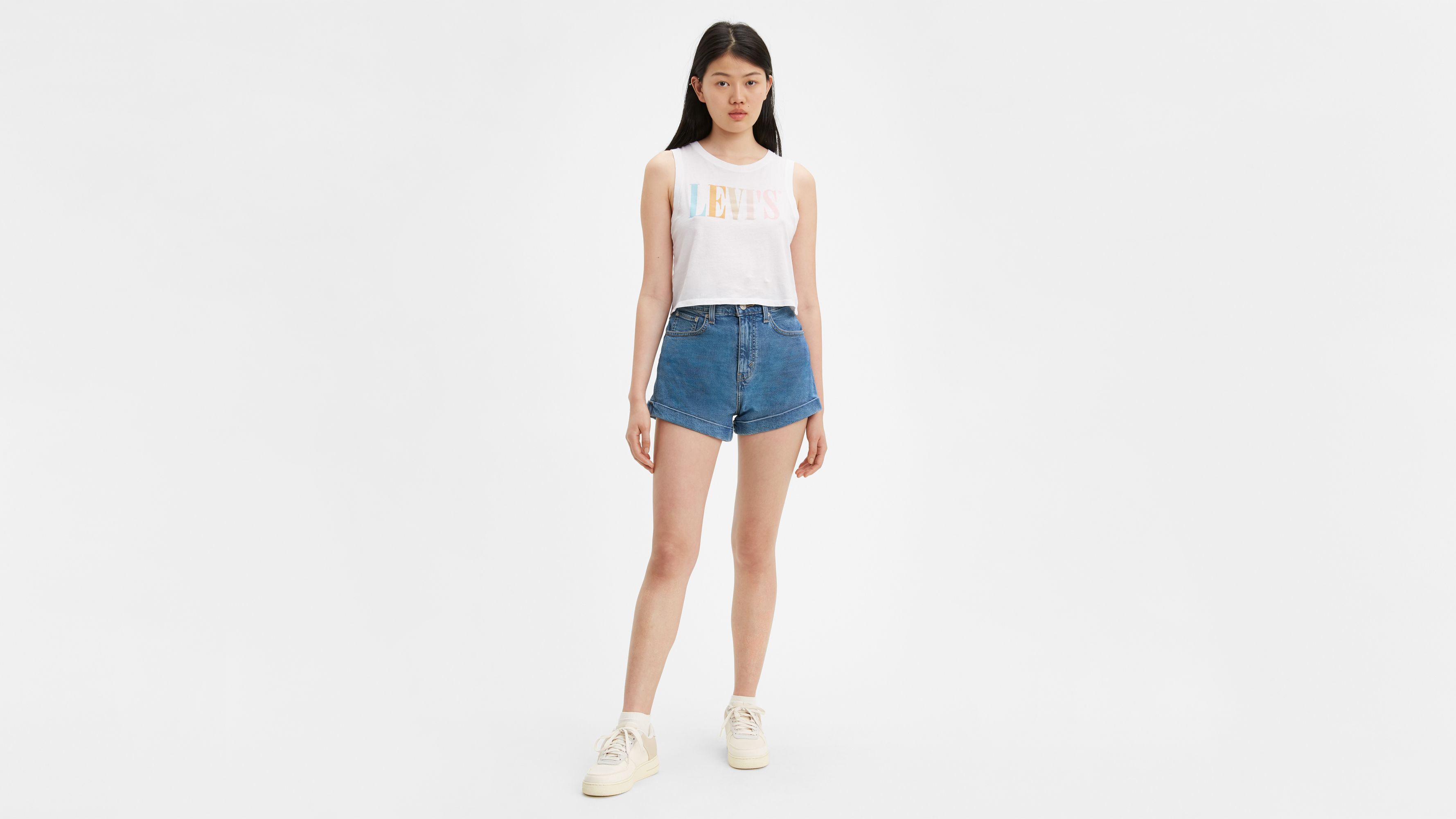 mom jean shorts levis