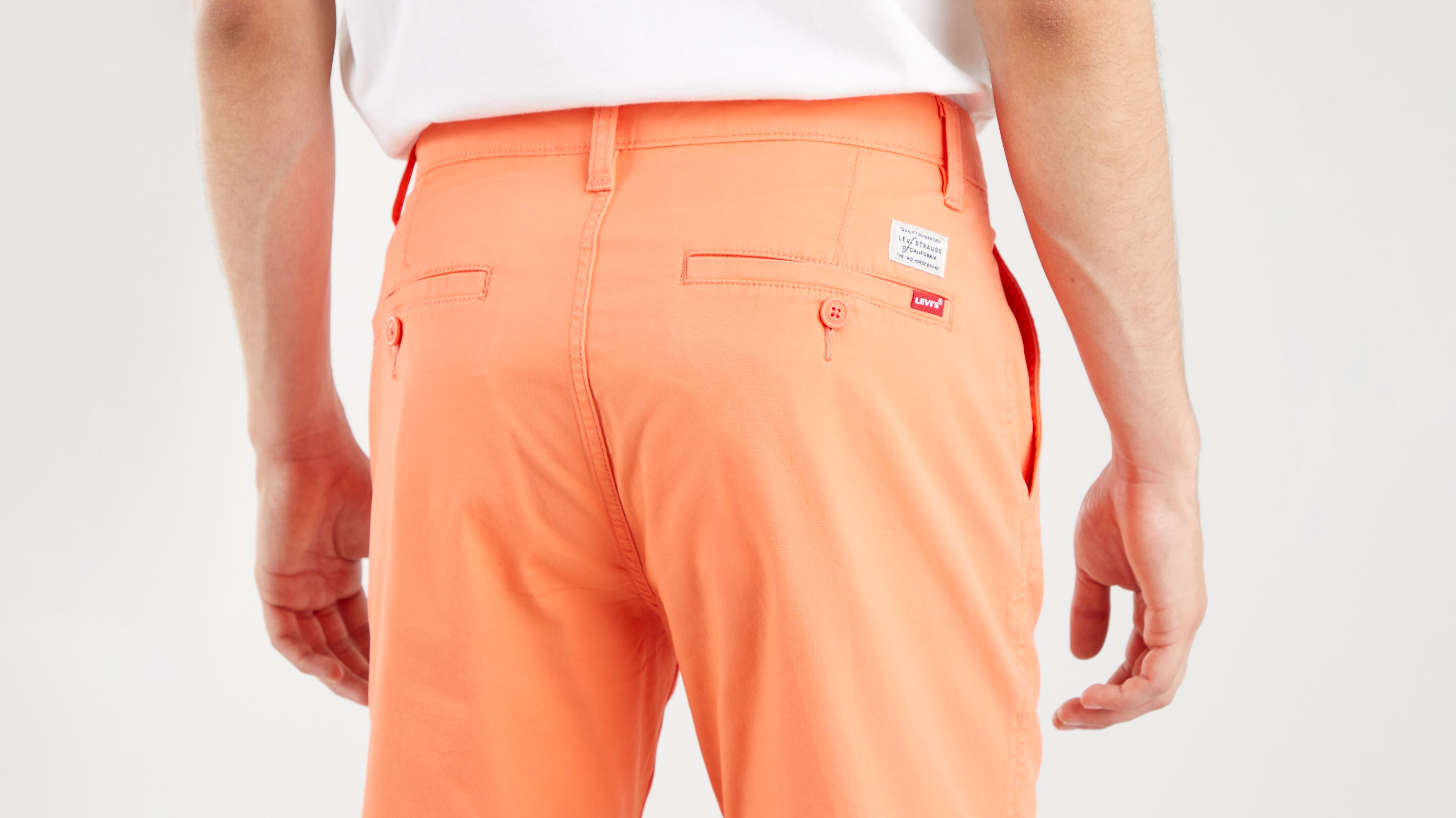 XX Chino cortos de ajuste cónico Levi's® 4