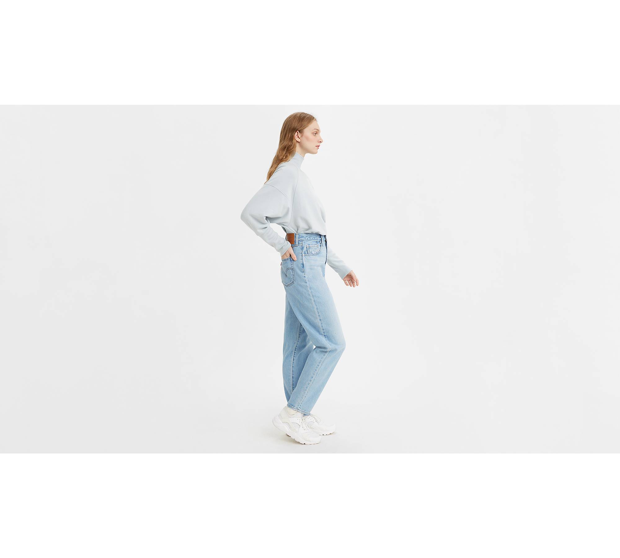 Levi's High Waisted Tapered Corduroy Mom Jeans Light Wash Size 28 x 27 NEW