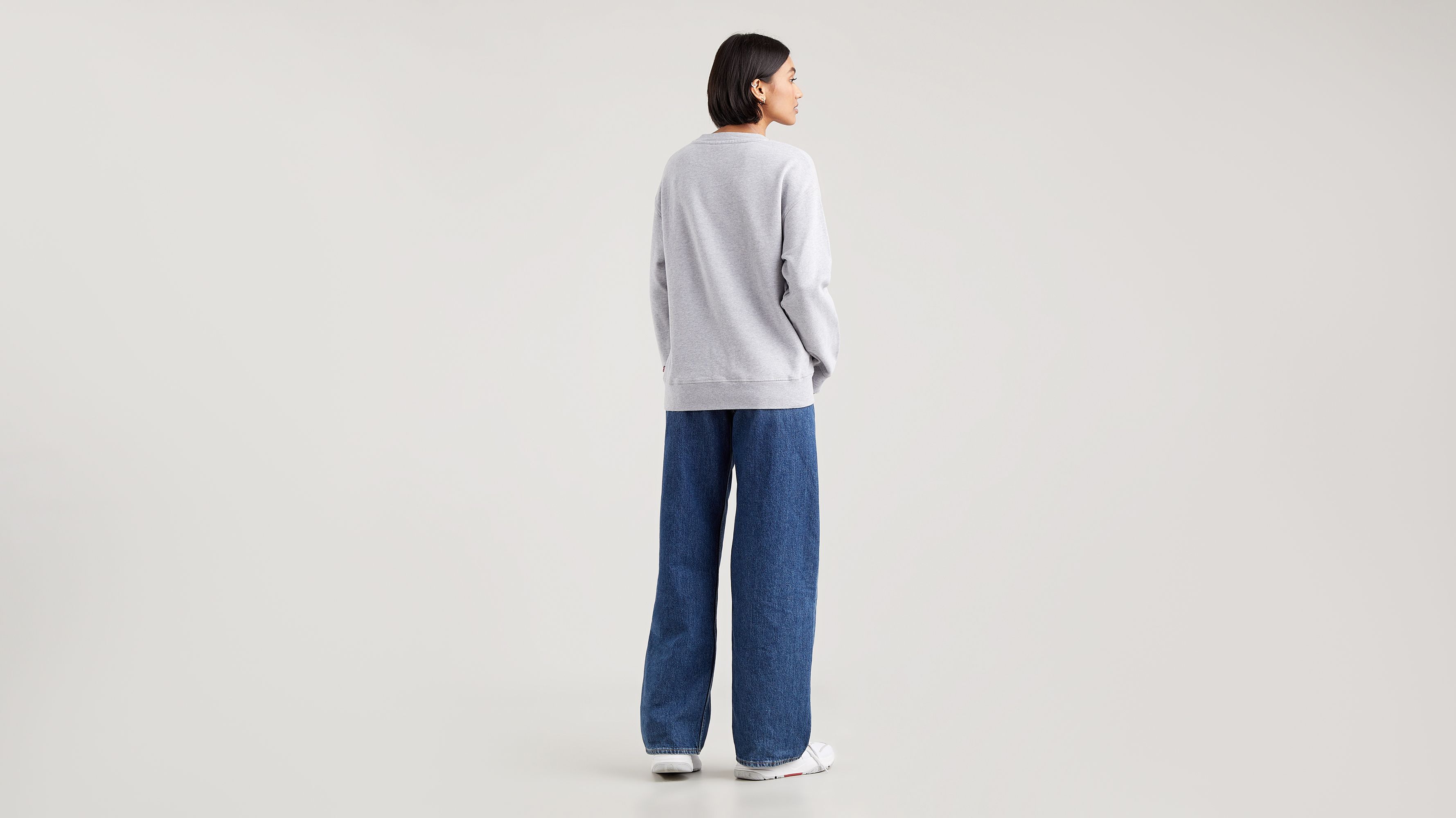 Graphic Standard Crewneck Sweatshirt 2