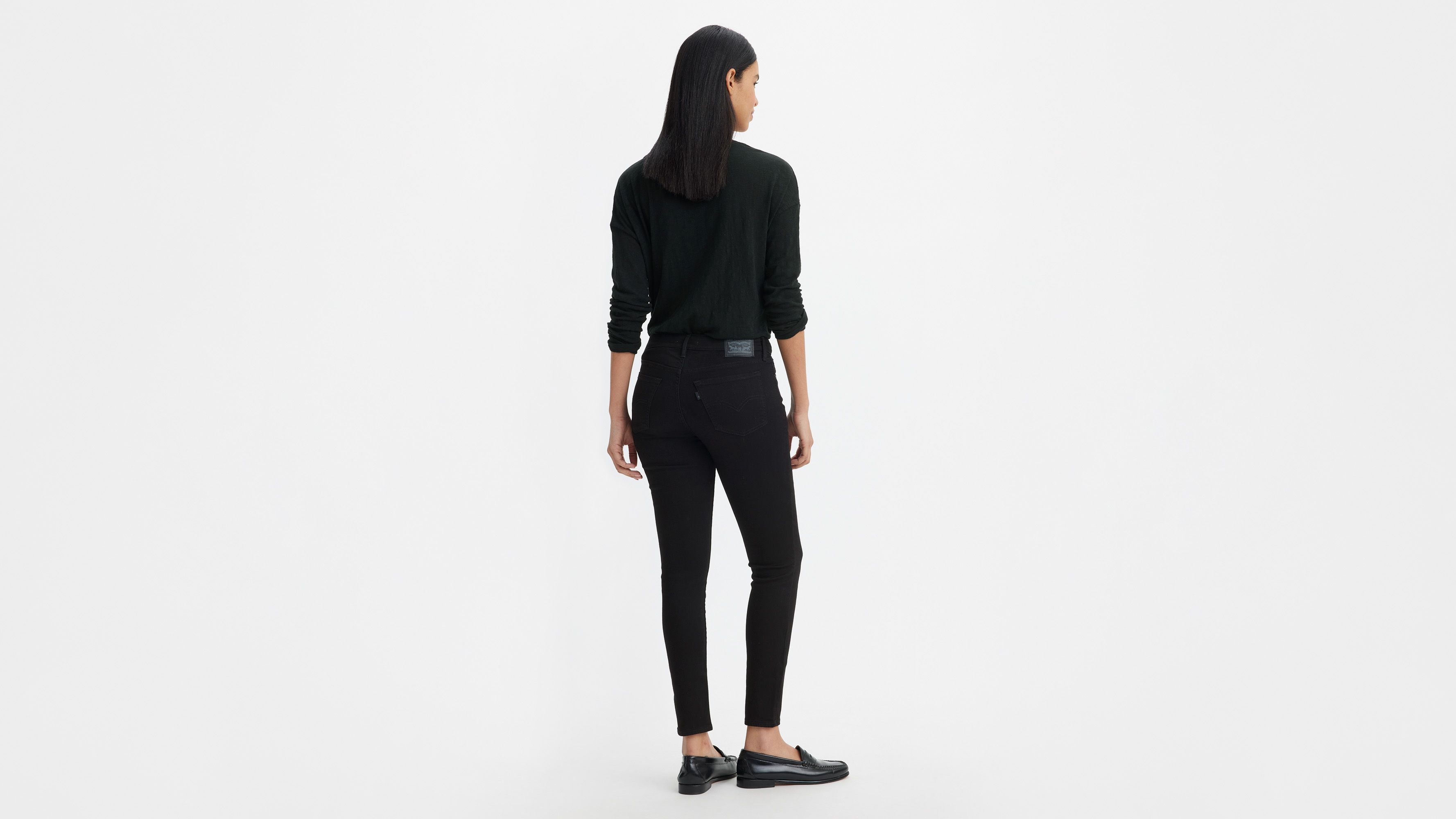 Levi's 711 Skinny para Mujer, Negro Suave, 32W x 30L : : Ropa,  Zapatos y Accesorios