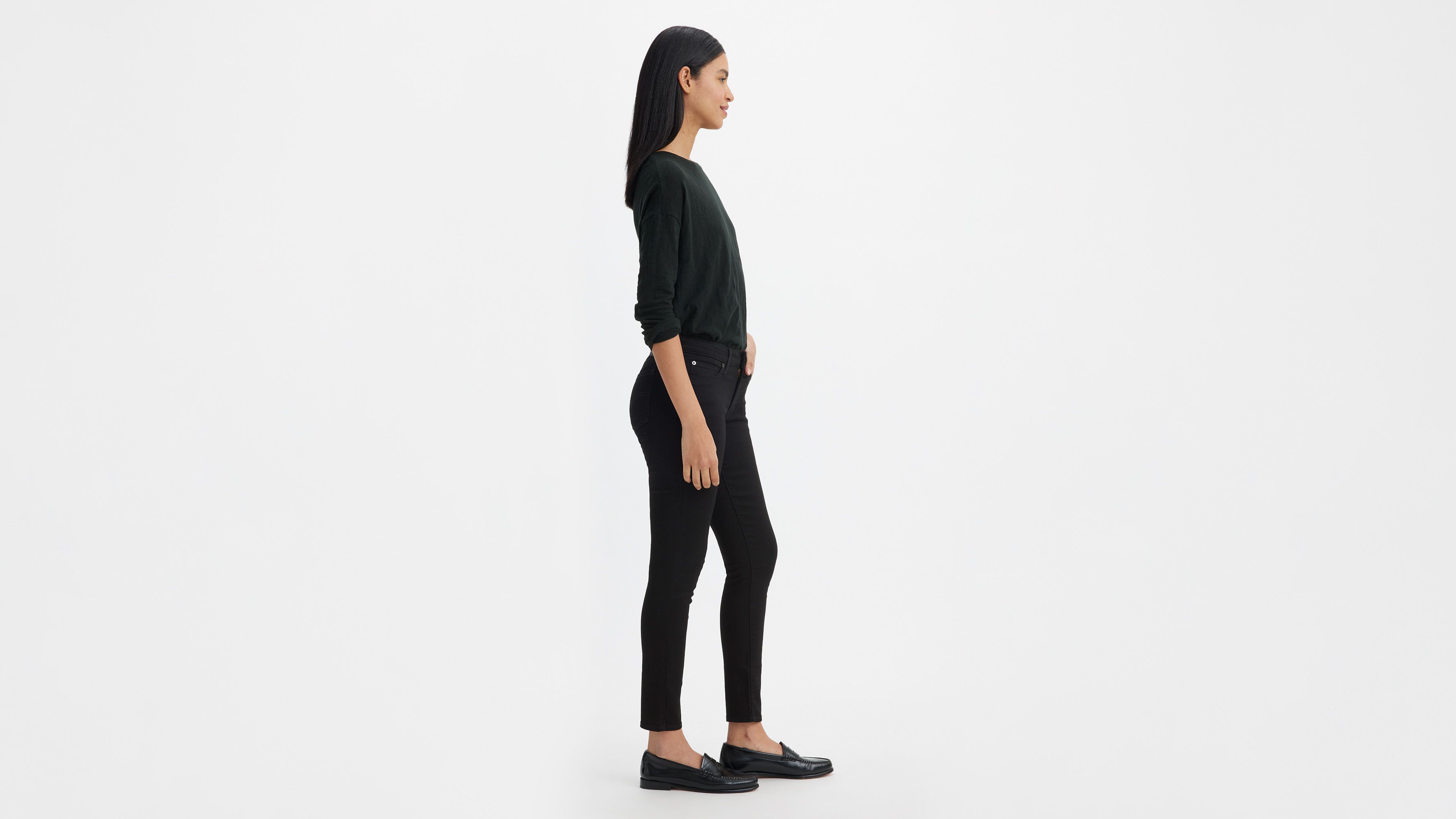 Levi's 711 Skinny para Mujer, Negro Suave, 32W x 30L : : Ropa,  Zapatos y Accesorios