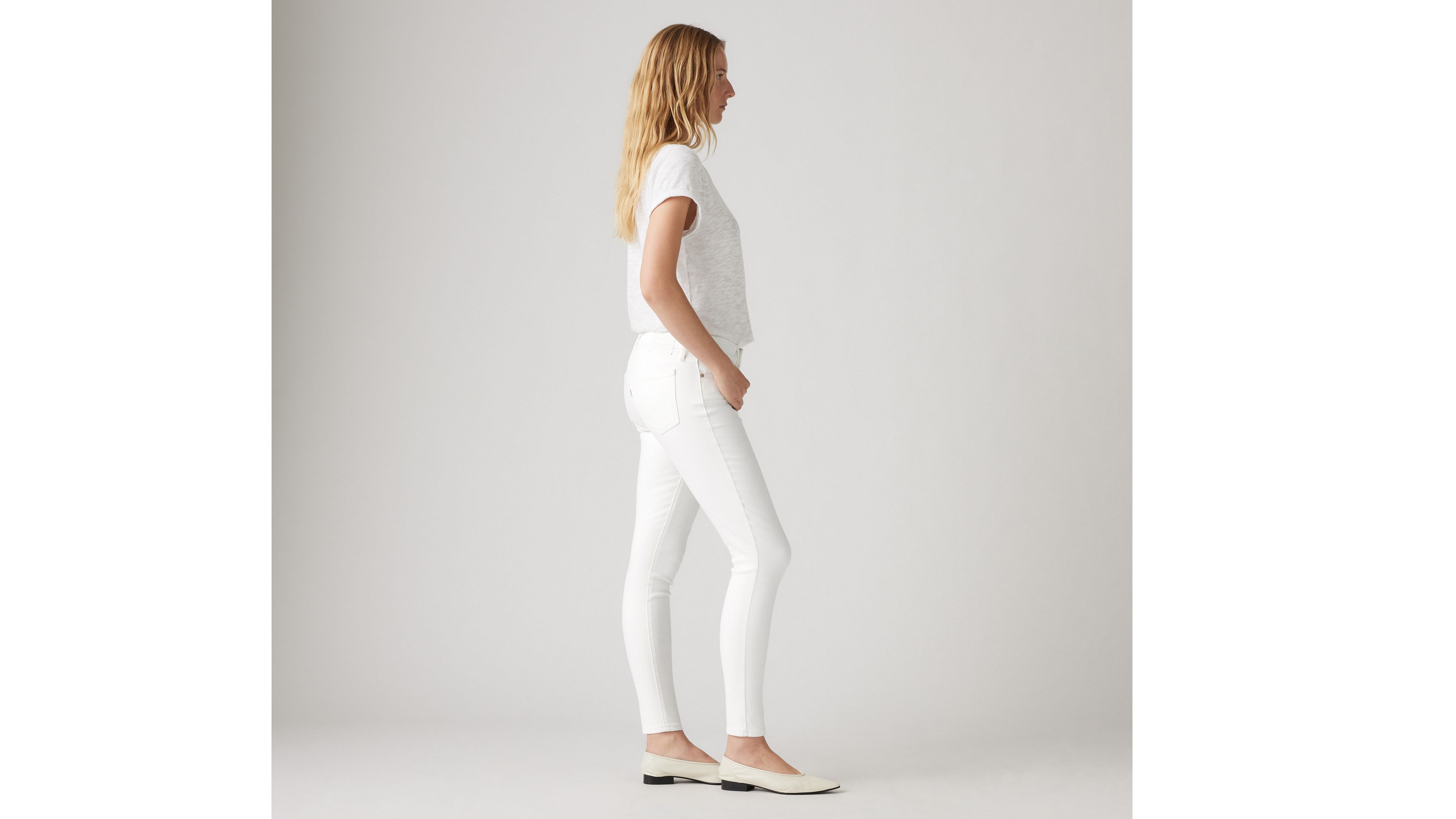 Levi's 711 skinny store jeans white