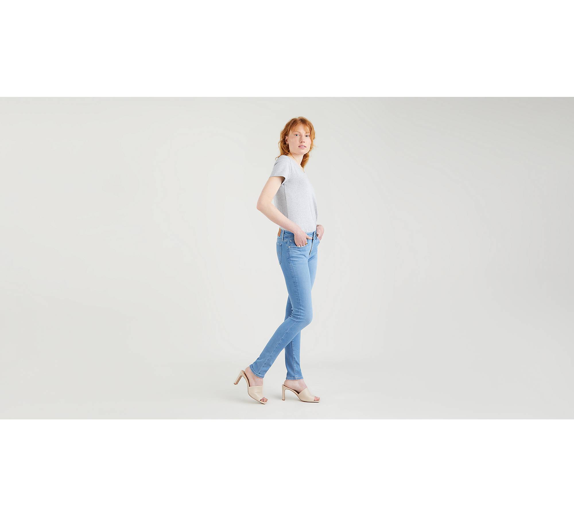 Levis Women Blue 711 Skinny Fit Light Fade Stretchable Jeans at Rs  3499/piece, Women Jeans in Mul