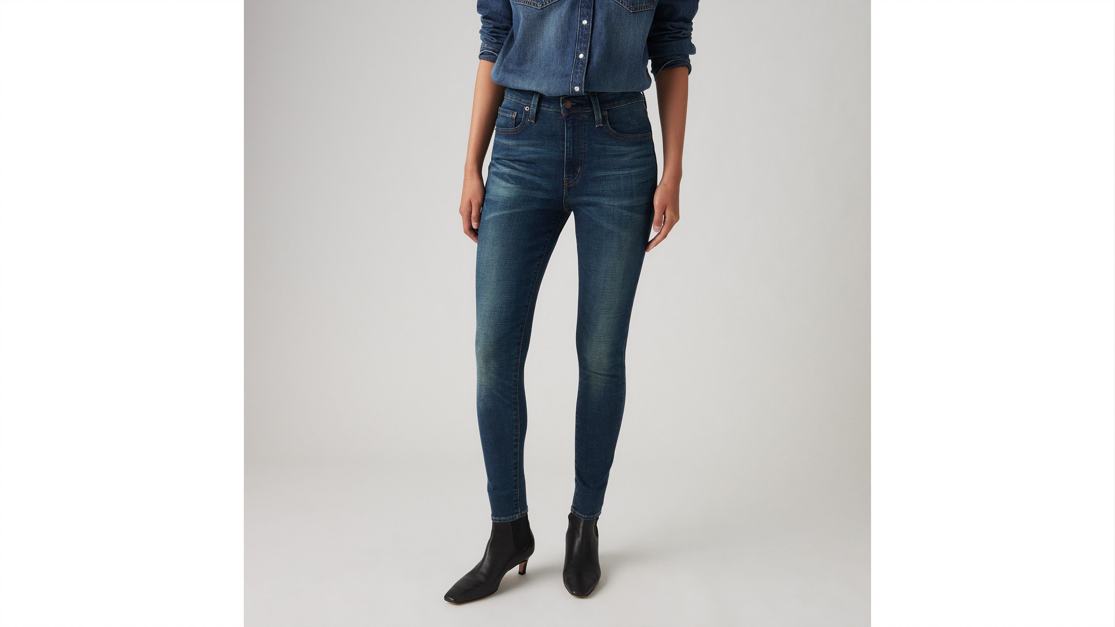 Shop Levi's 721 High Rise Skinny Jeans In Miles Apart