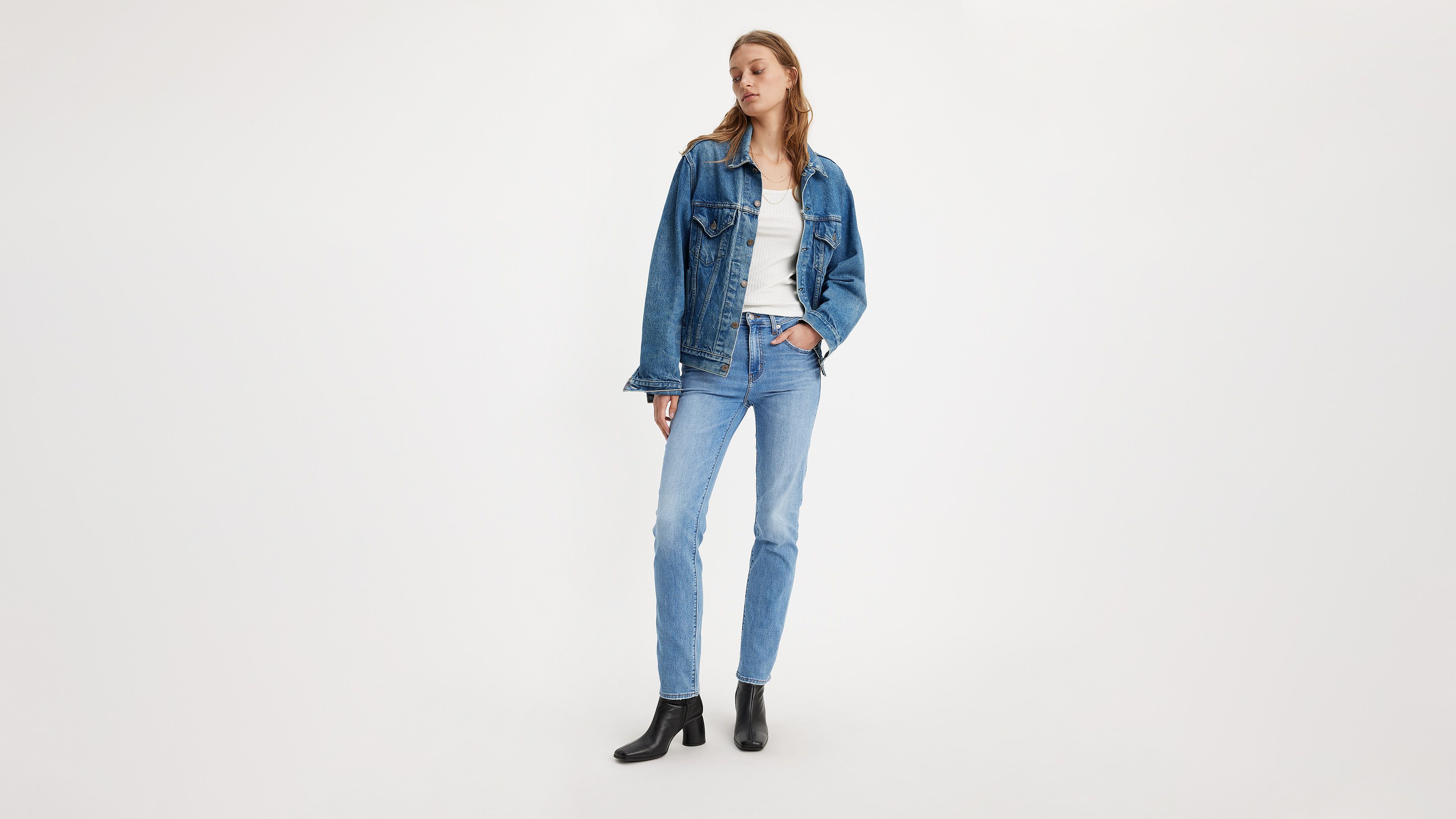  Levi's Jeans cortos rectos de tiro alto 724 para mujer, Índigo  oscuro usado en : Ropa, Zapatos y Joyería