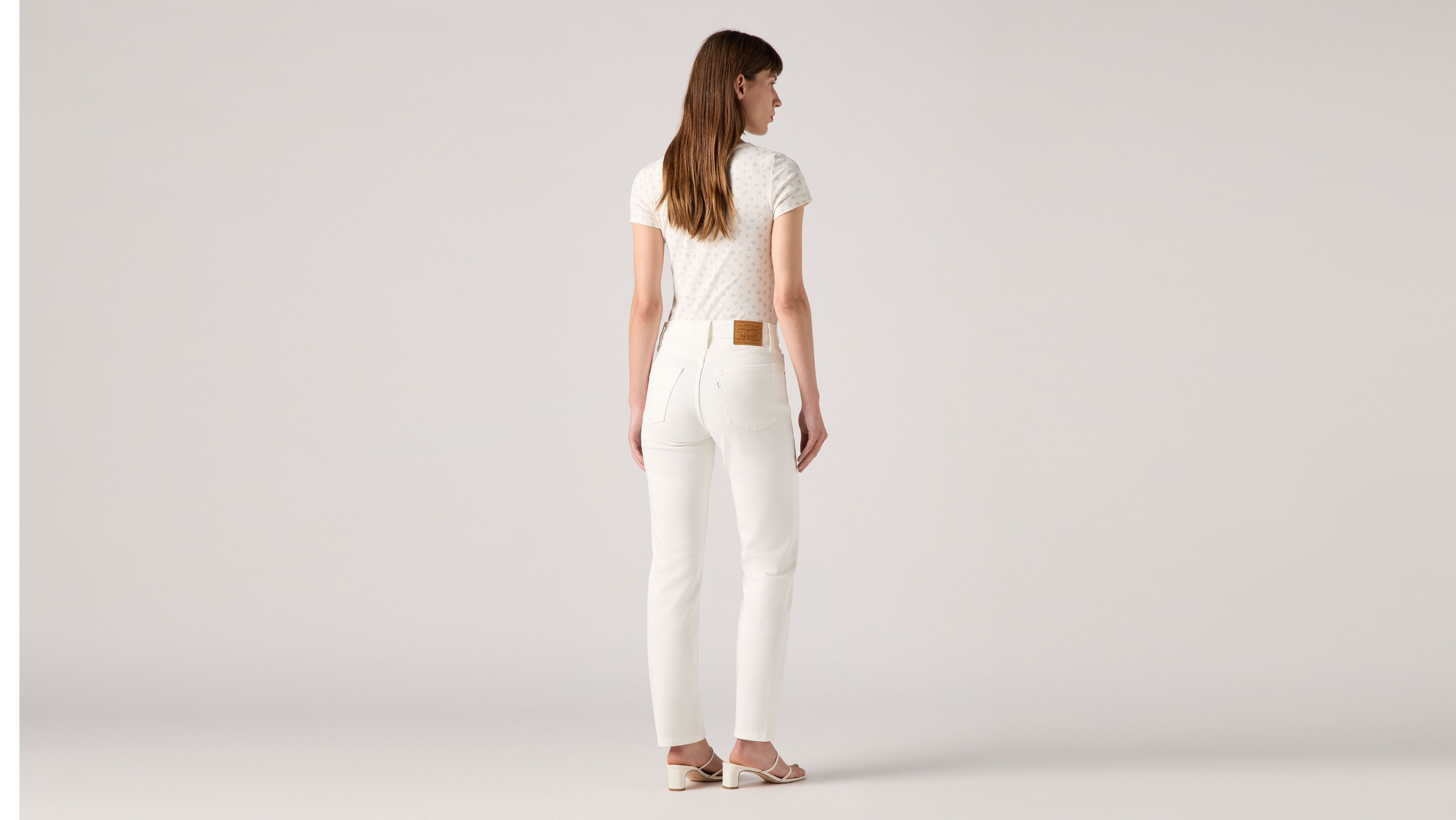 Levi's 724 High Rise Straight Jeans In Cloud Dancer
