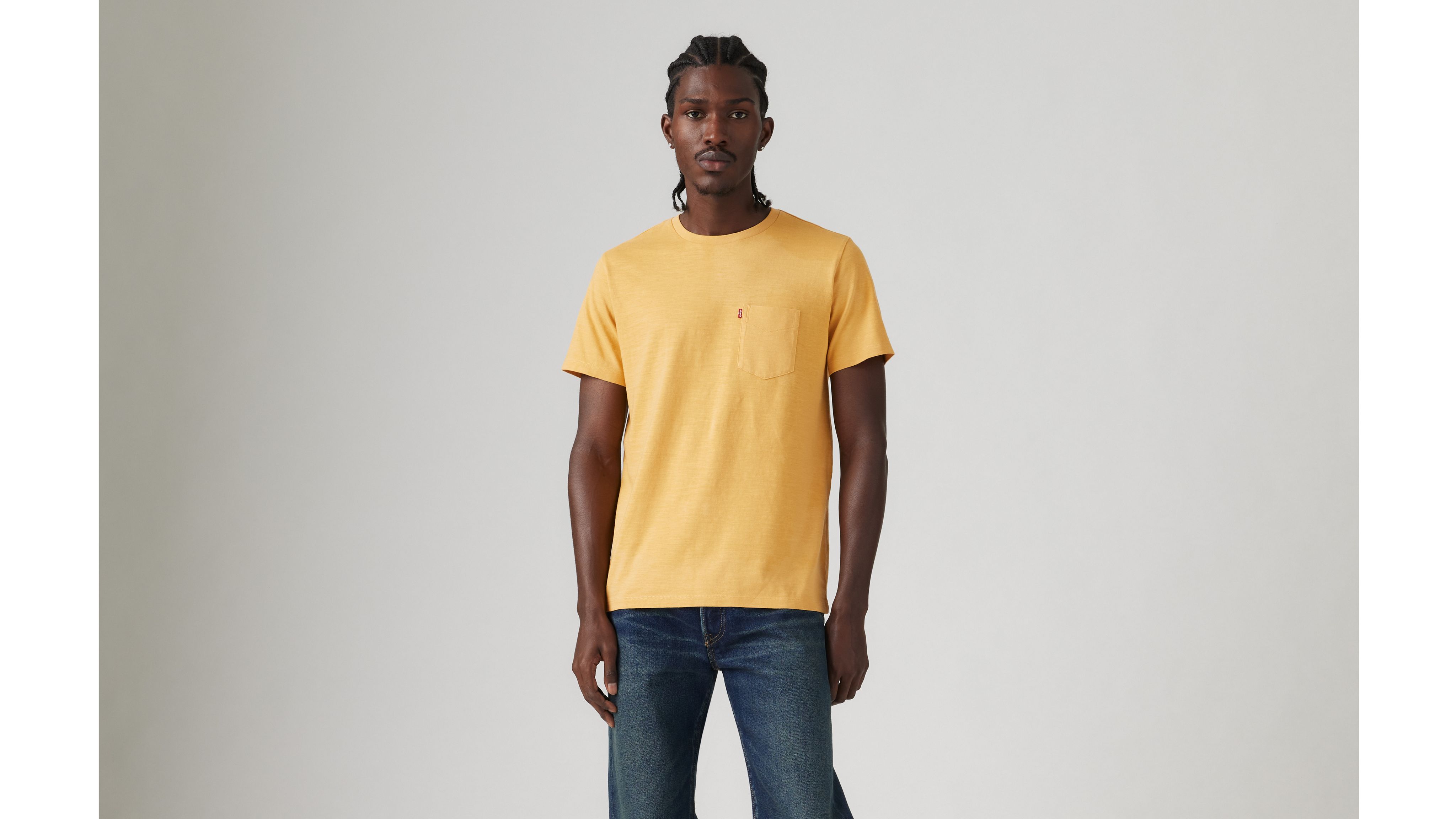 Levi's Classic Pocket T-shirt In Ochre