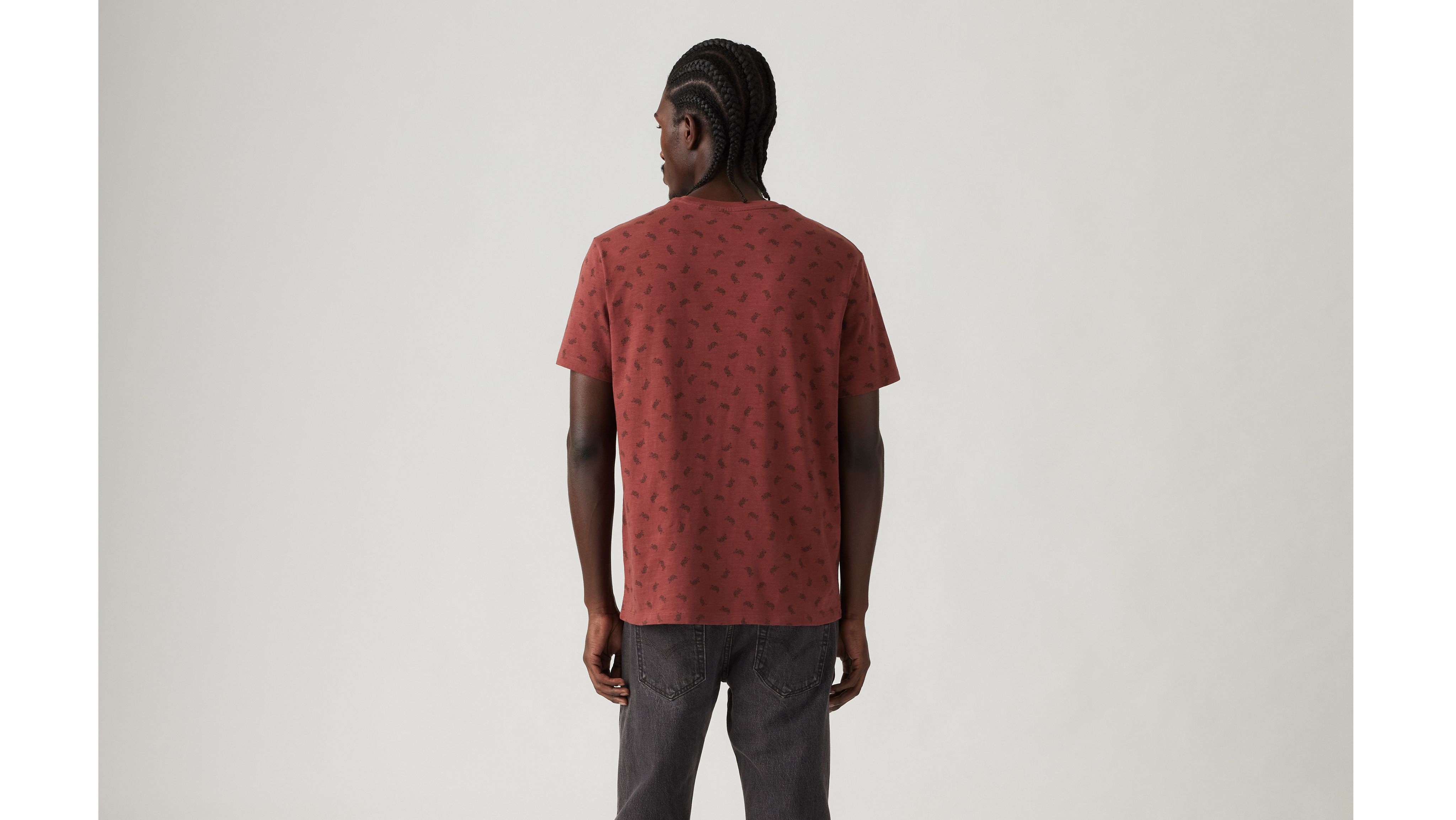 Levi's Classic Pocket T-shirt In Sawyer Paisley Andorra